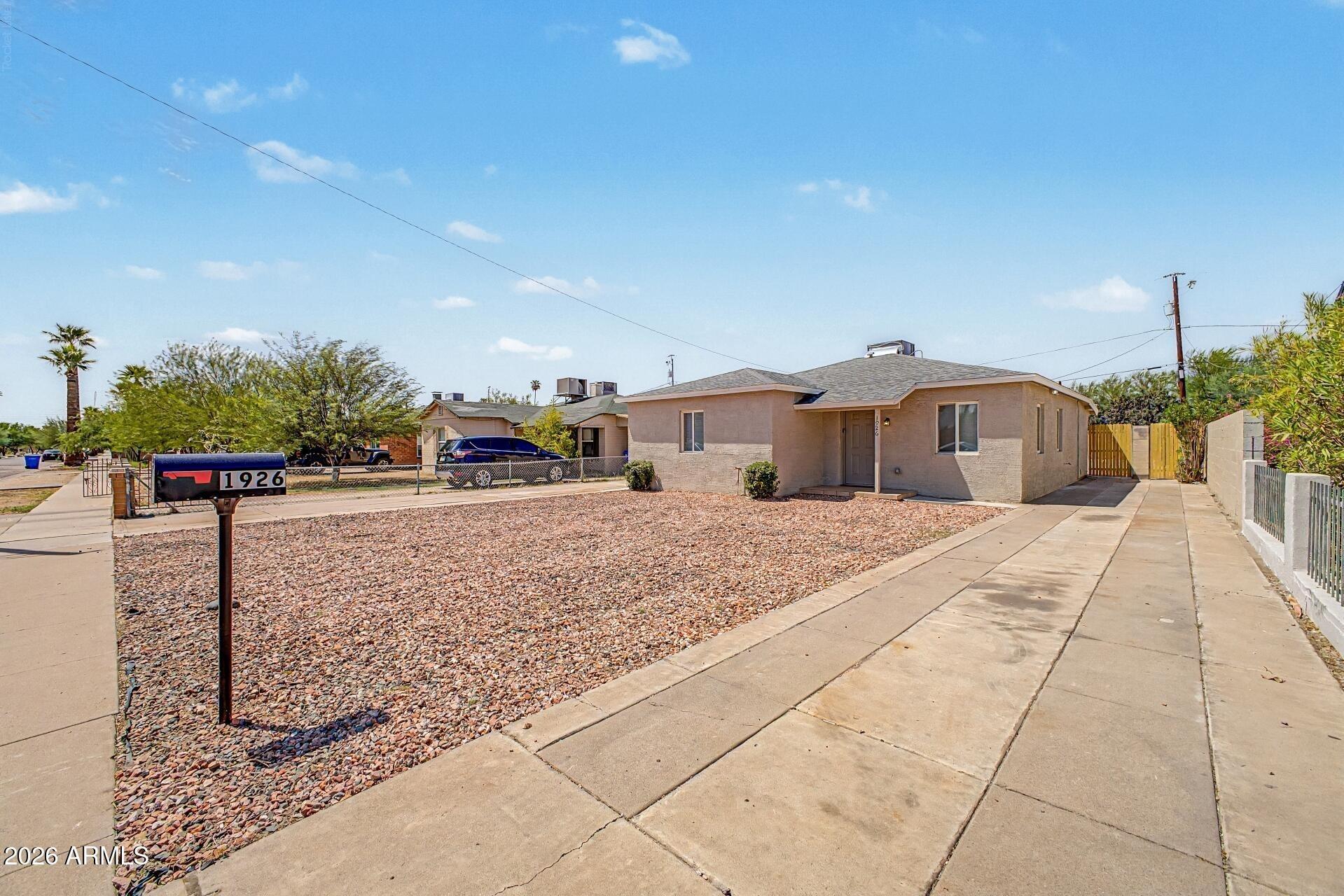 E Willetta St, Phoenix, AZ 85006
