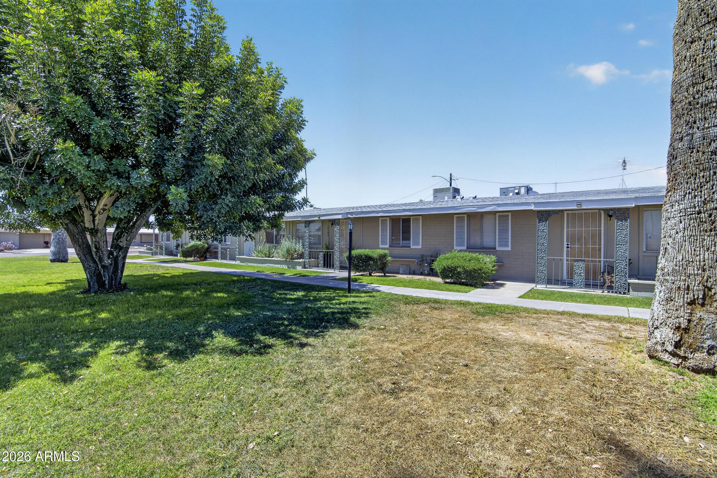 W Oakmont Dr, Sun City, AZ 85351