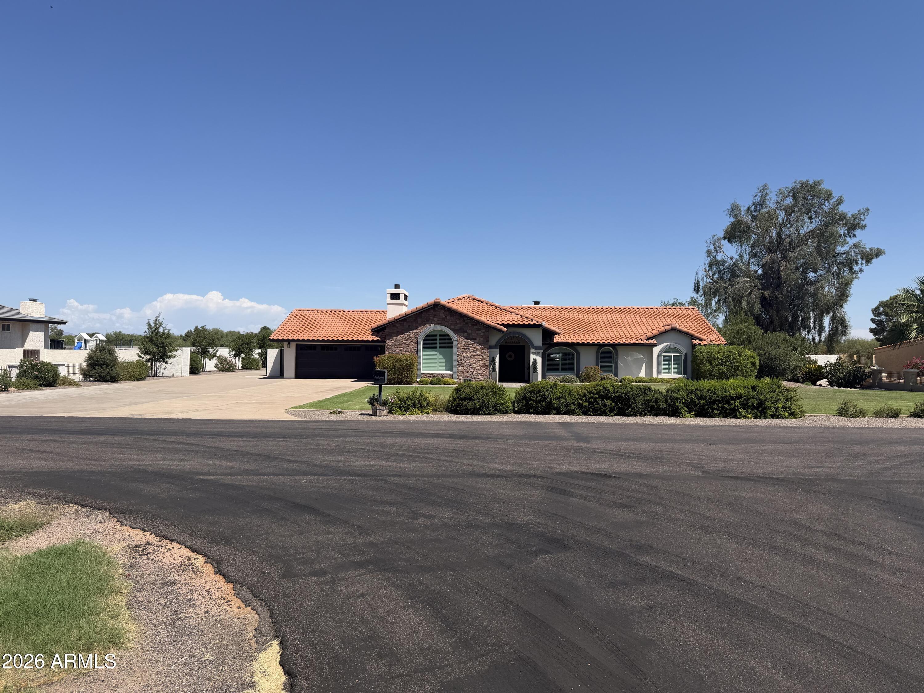 E Via De Olivos, Queen Creek, AZ 85142
