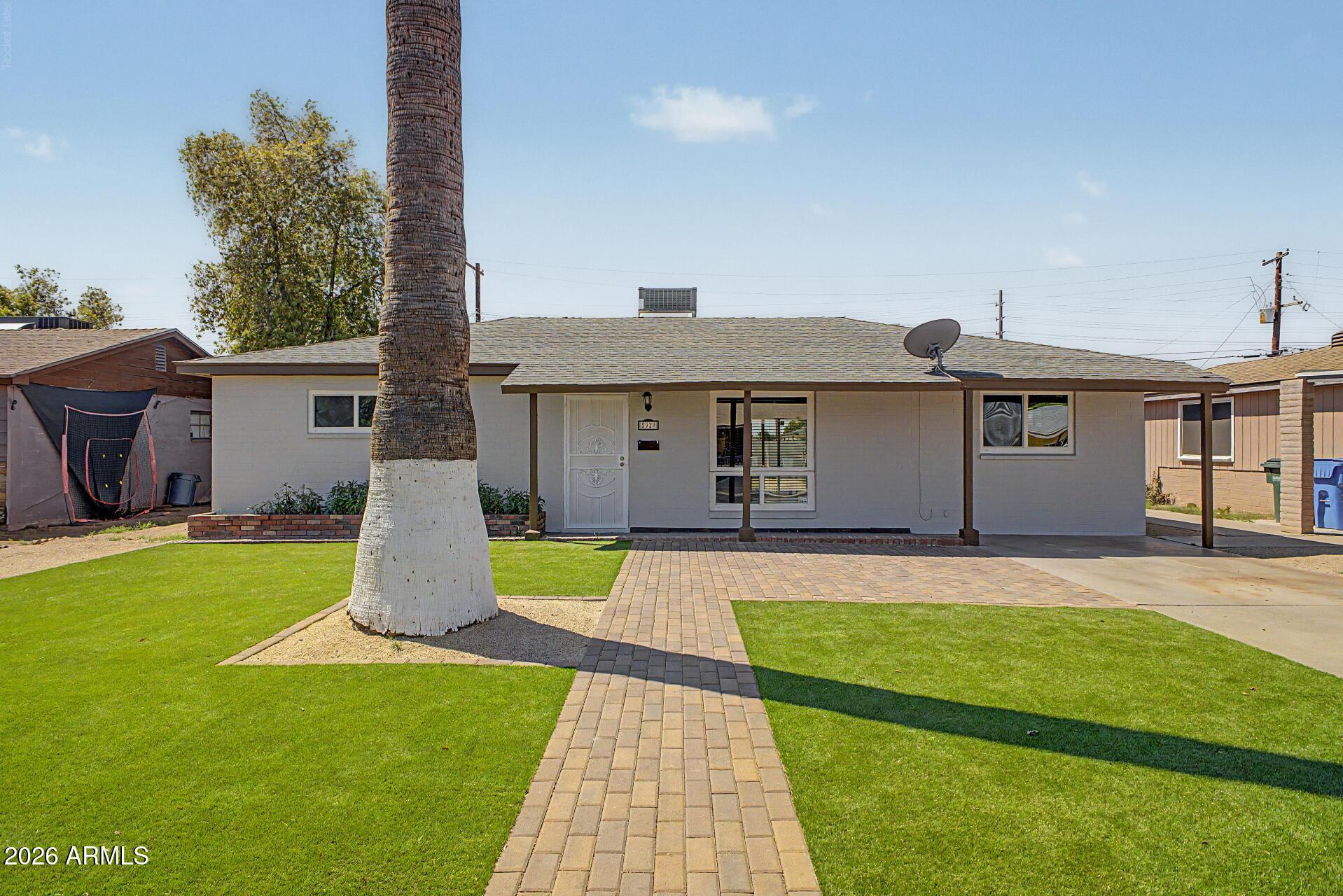 W Loma Ln, Phoenix, AZ 85051