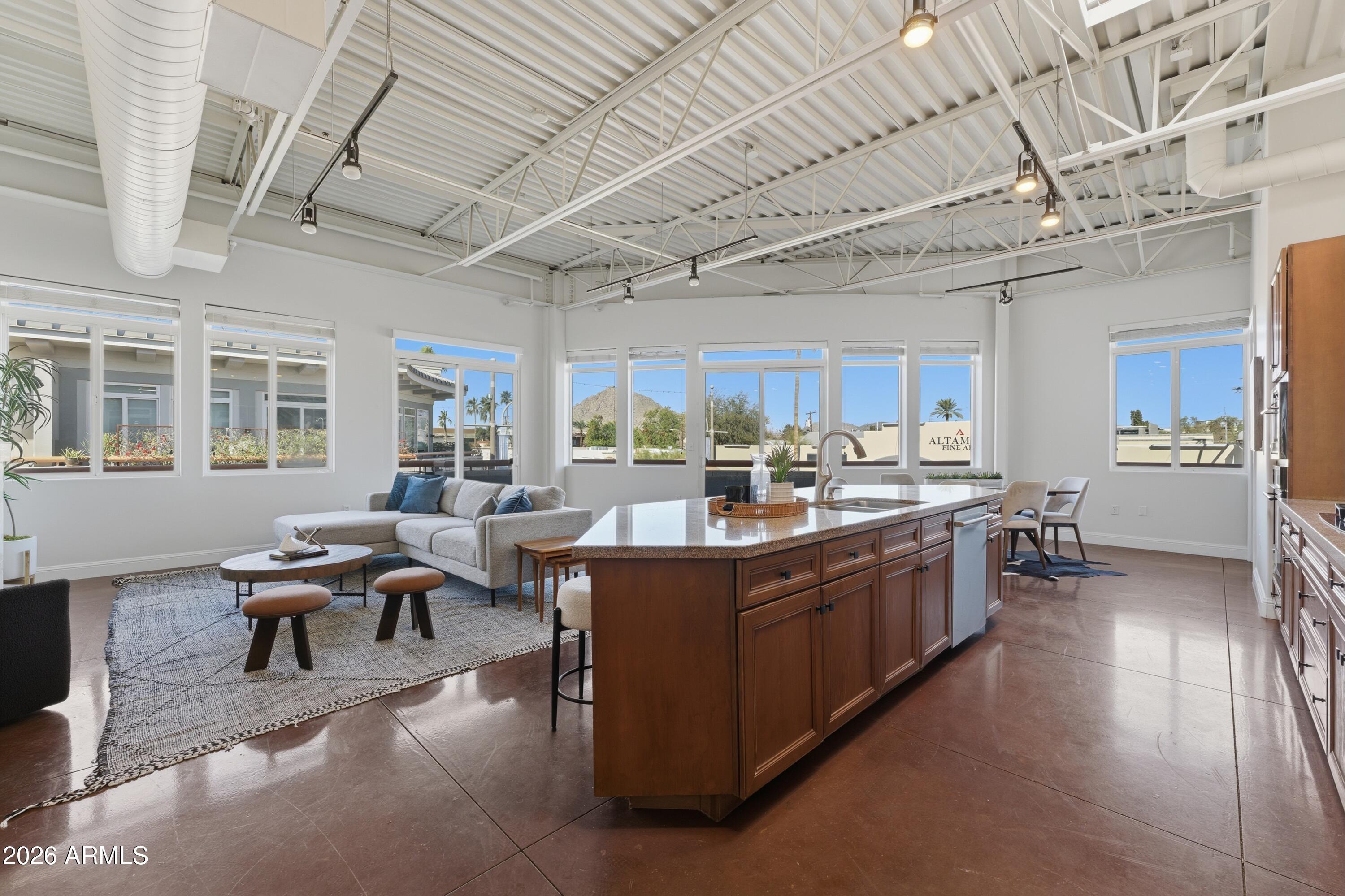 E Main St, Scottsdale, AZ 85251