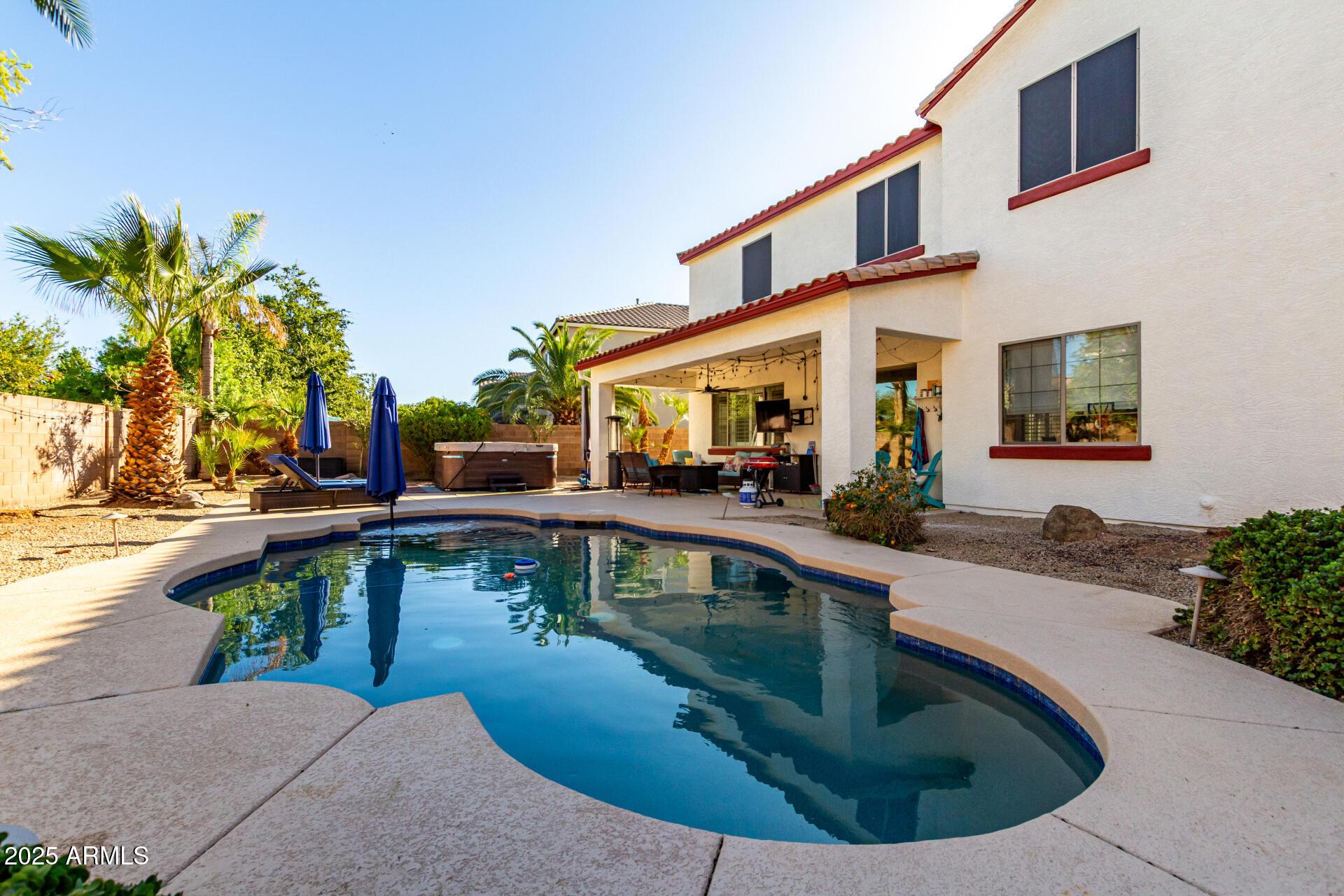 S Rochester Dr, Gilbert, AZ 85298