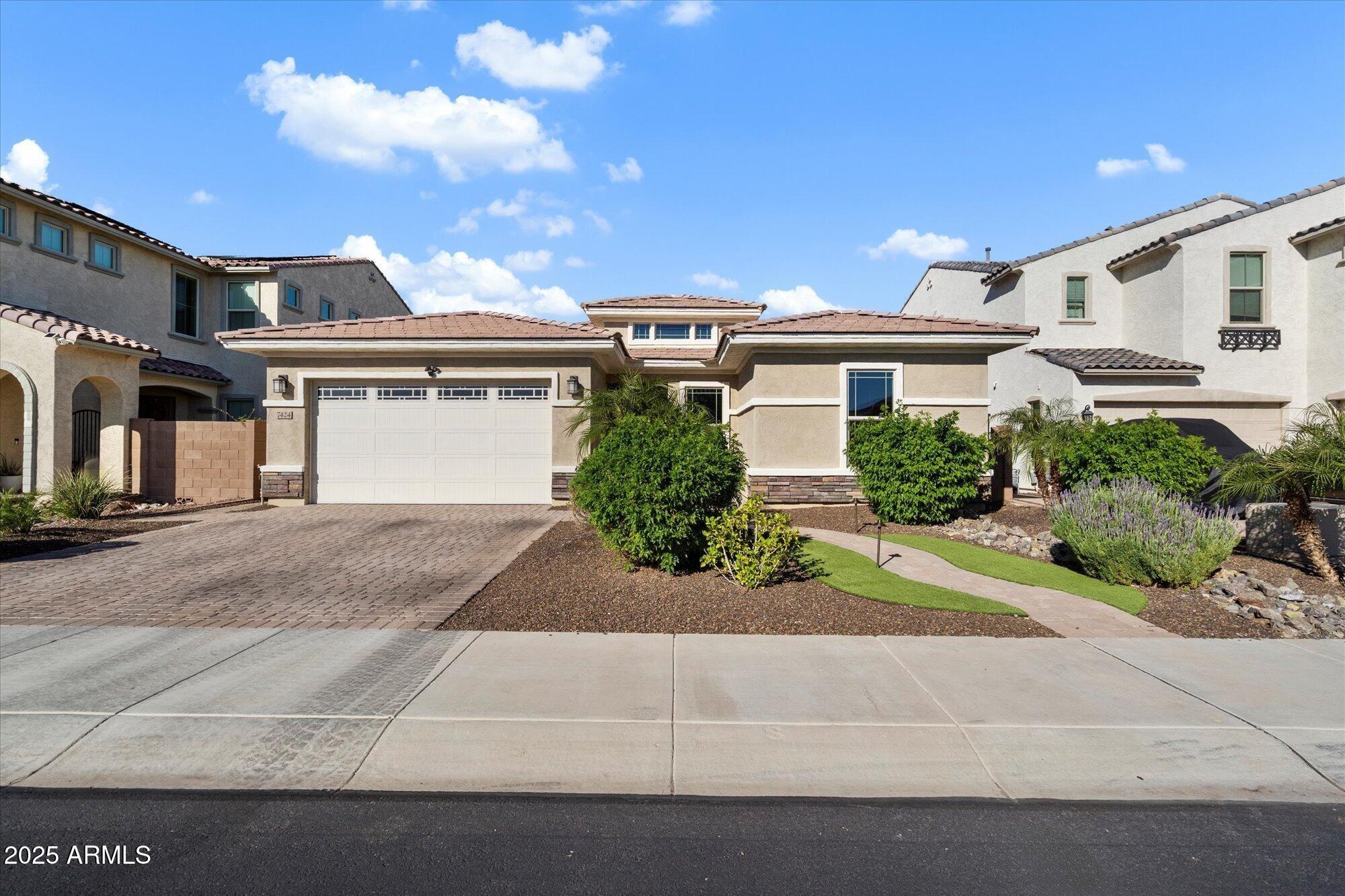 W Jasmine Trl, Peoria, AZ 85383