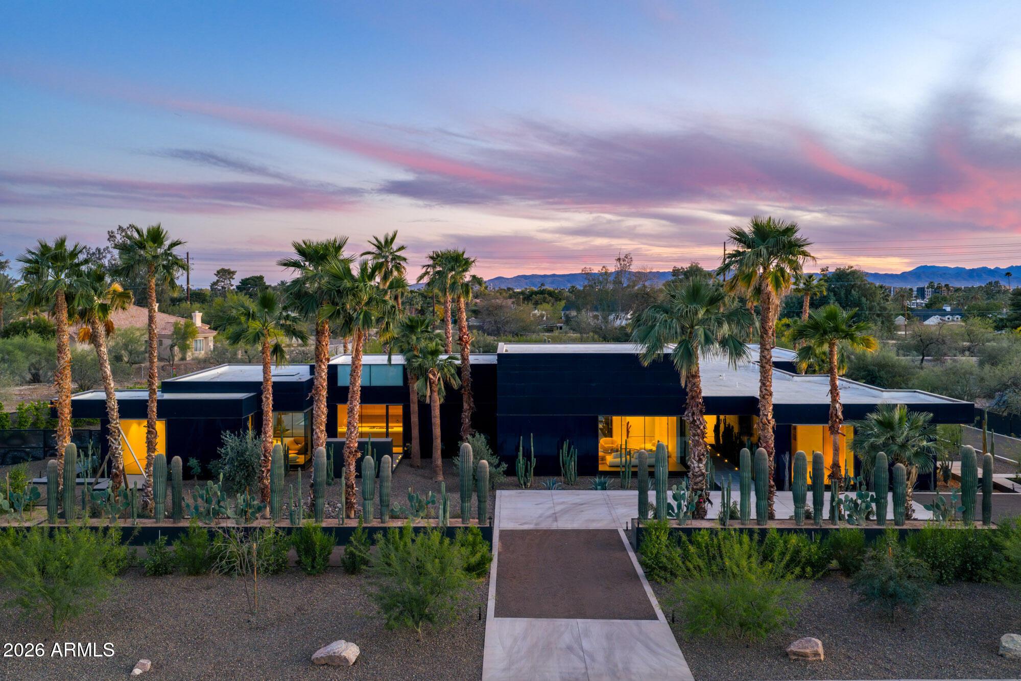 E Stanford Dr, Paradise Valley, AZ 85253