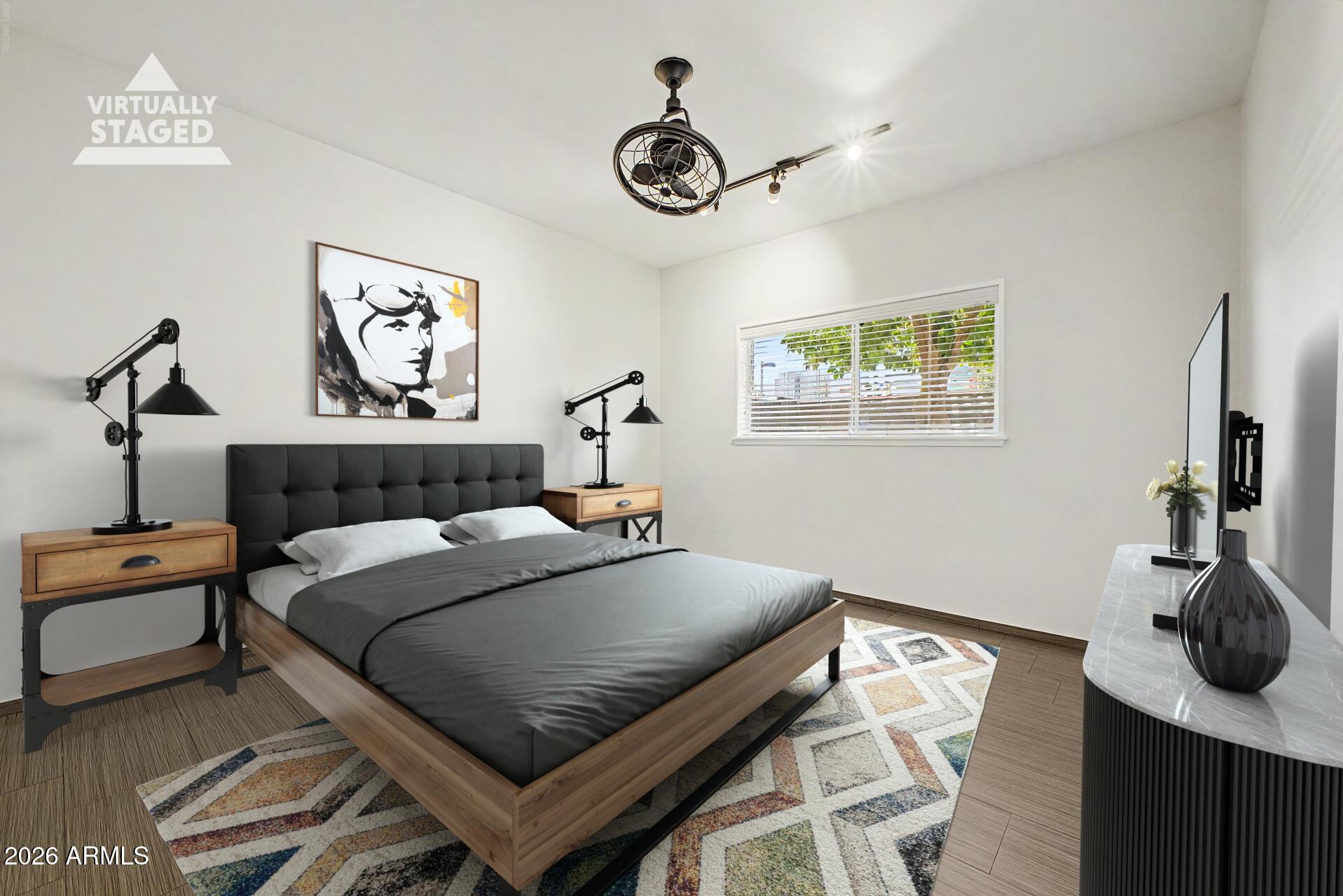 E Thomas Rd, Phoenix, AZ 85012