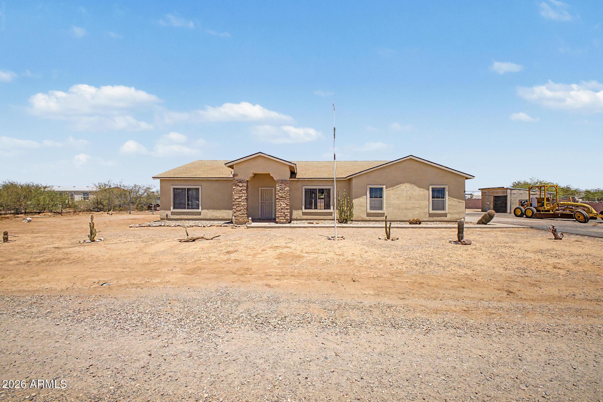 E Prairie Hawk Ln, San Tan Valley, AZ 85143