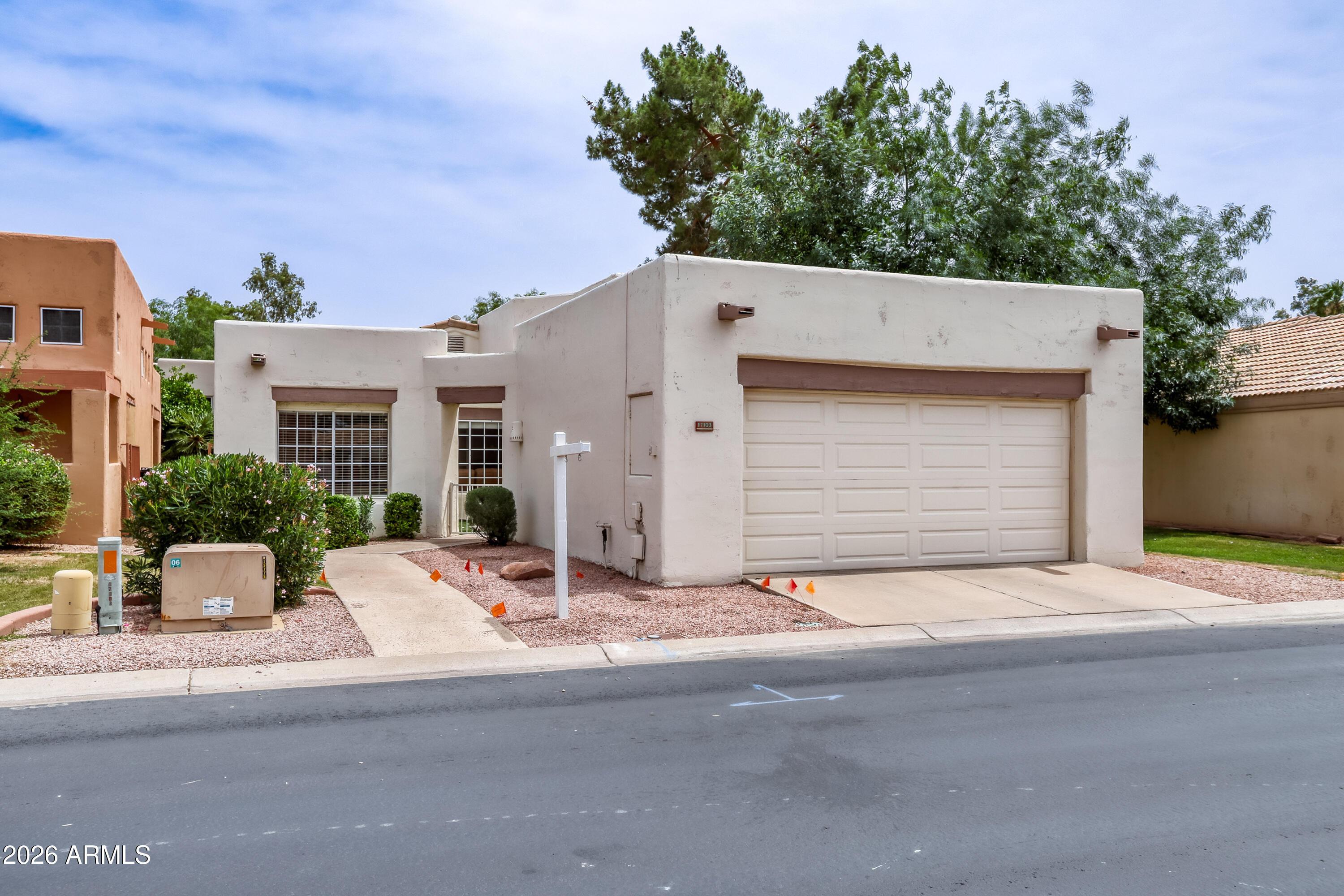N Moccasin Trl, Surprise, AZ 85374
