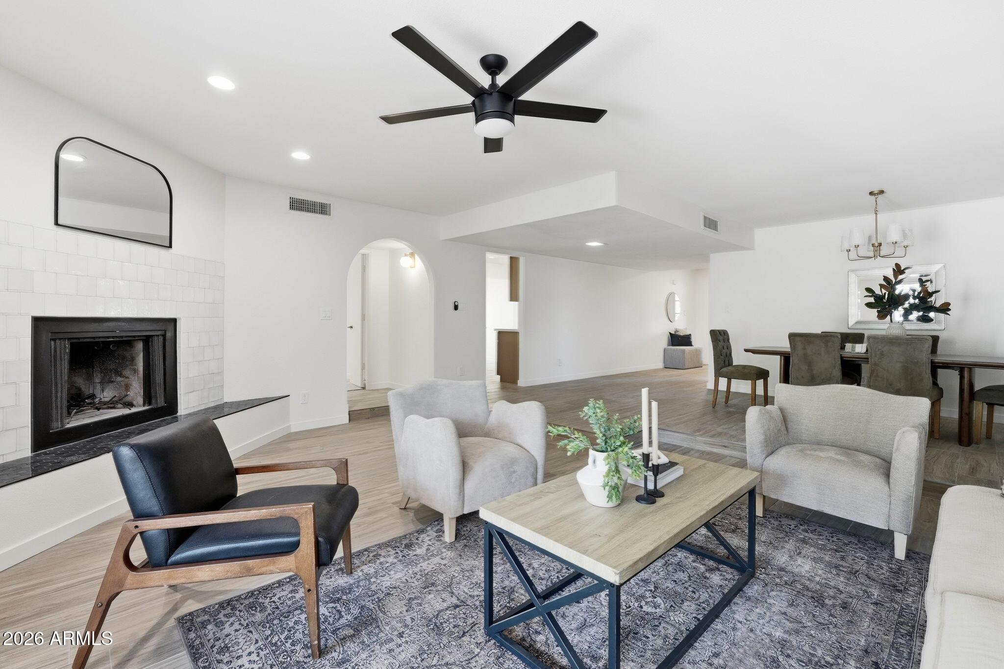 E Dahlia Dr, Phoenix, AZ 85032