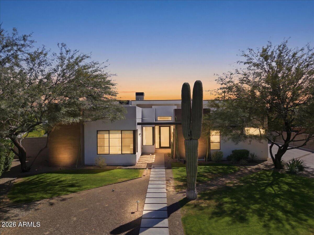 E Marion Way, Phoenix, AZ 85018