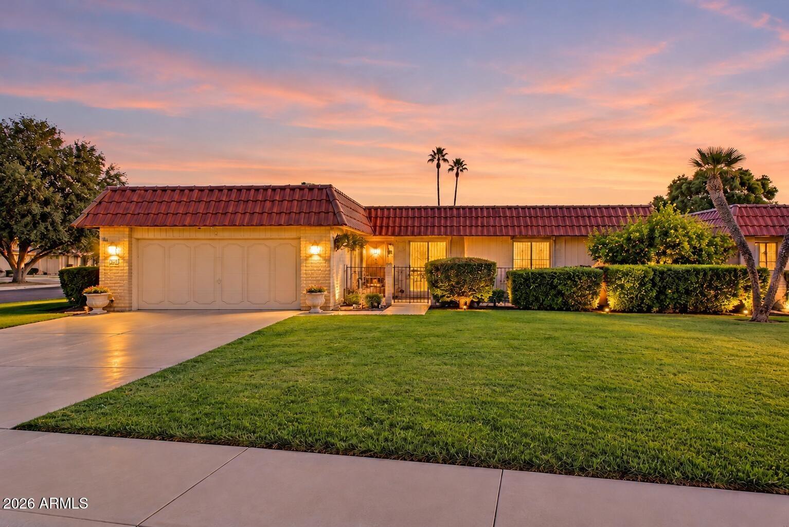 W Oak Ridge Dr, Sun City, AZ 85351
