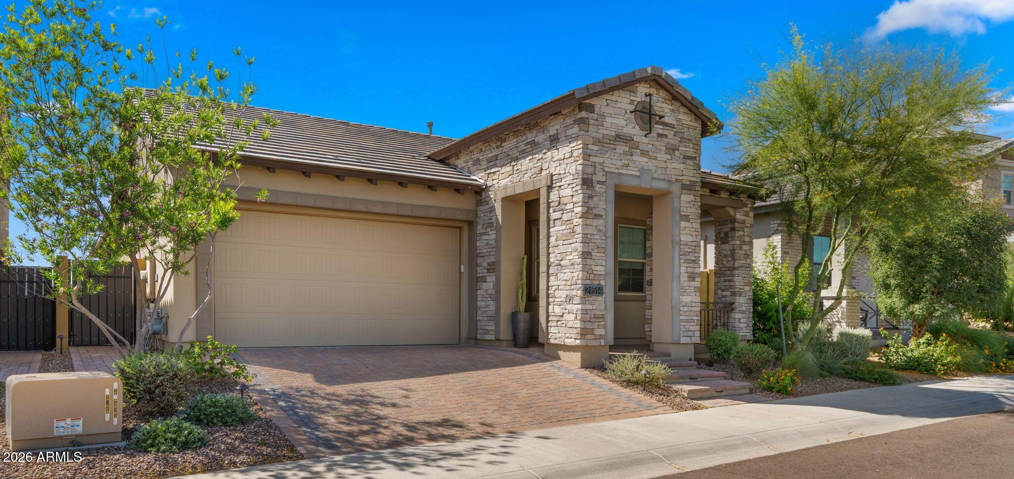 N 58th St, Phoenix, AZ 85054
