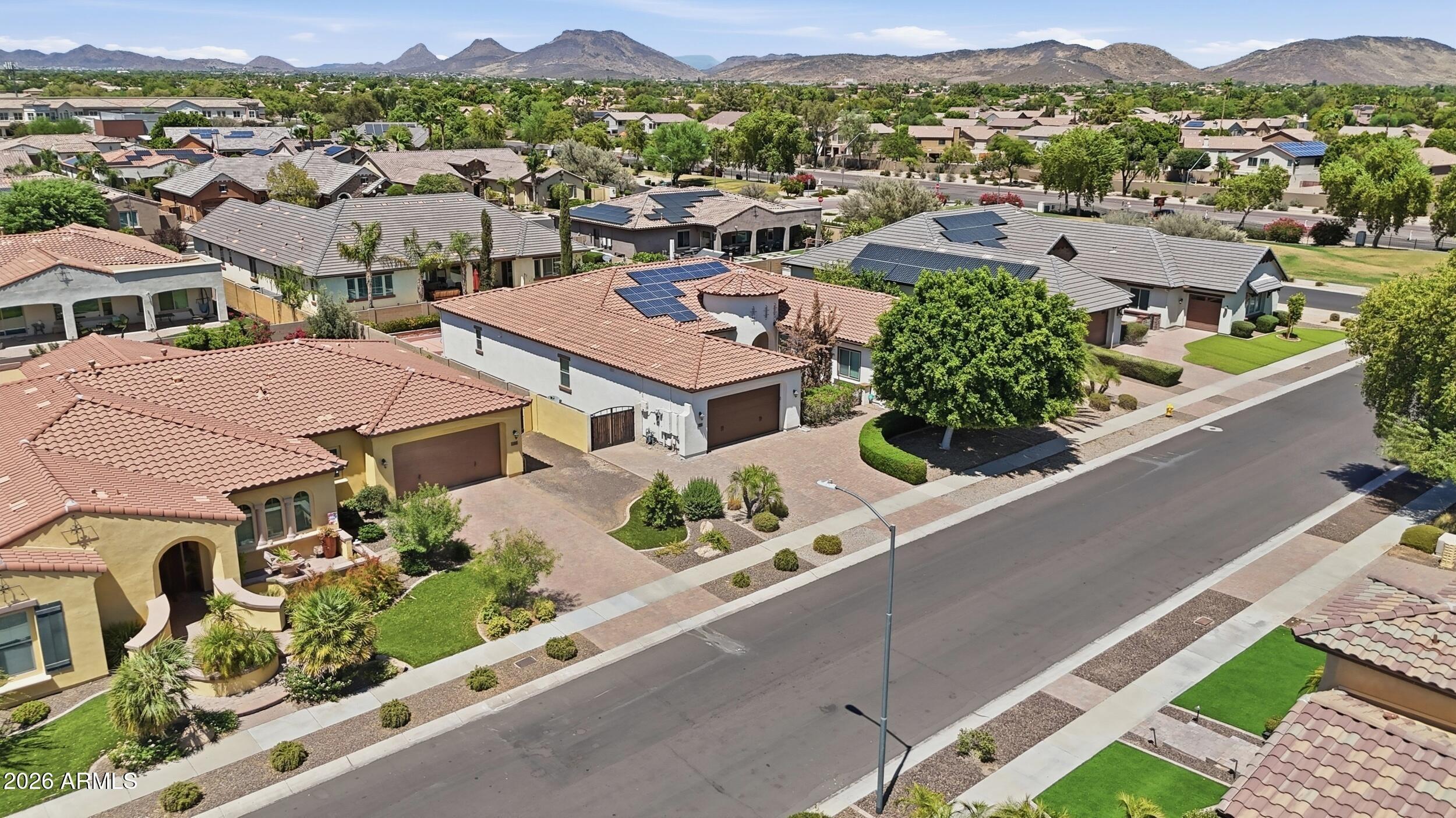 W Crystal Rd, Glendale, AZ 85308