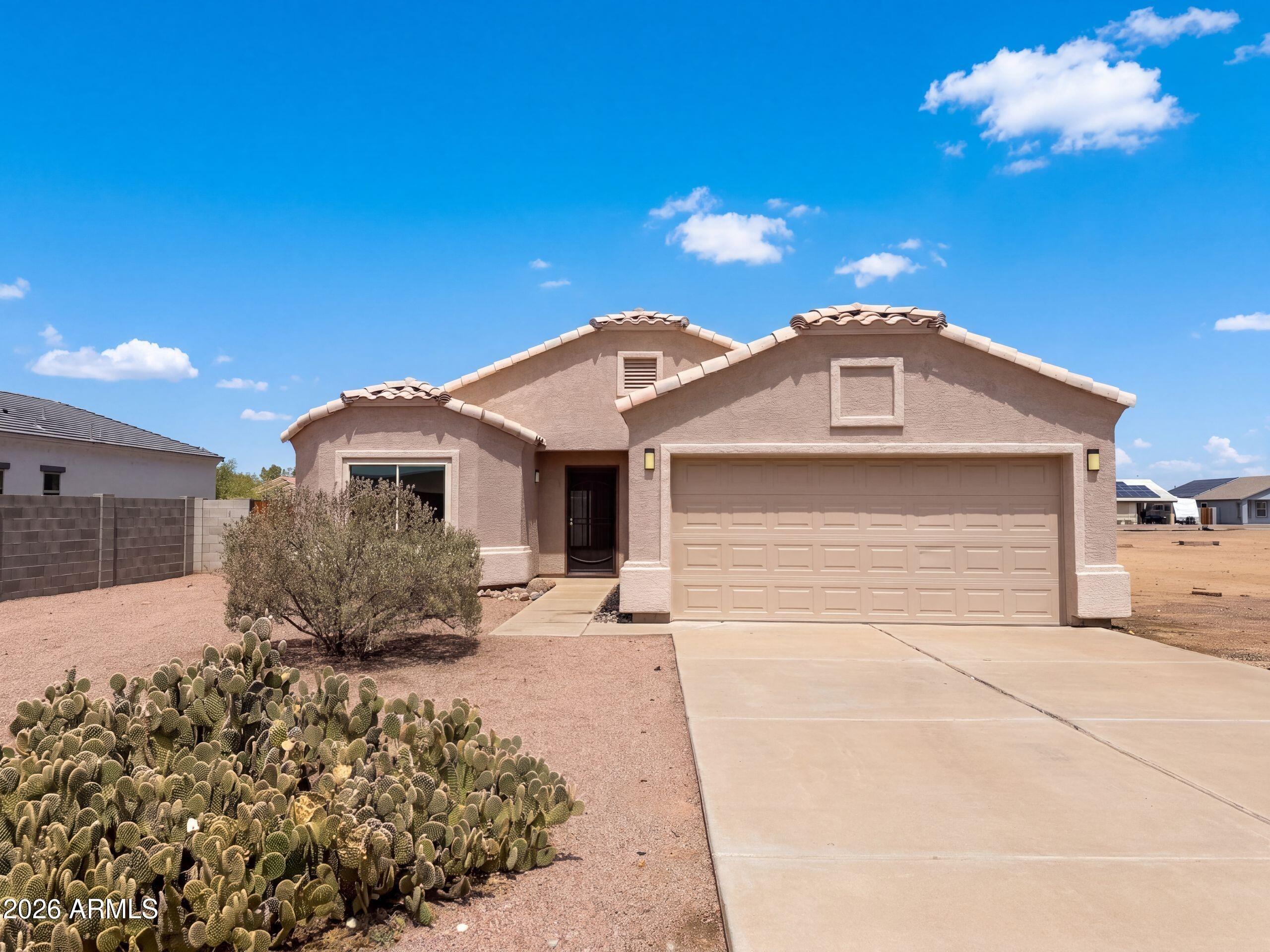 W Buena Vista Dr, Arizona City, AZ 85123