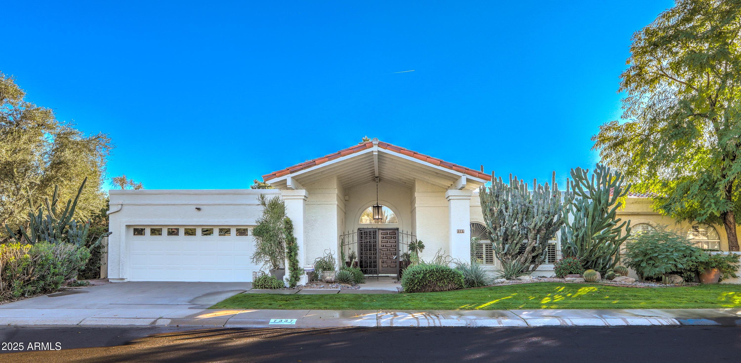 E Echo Ln, Scottsdale, AZ 85258