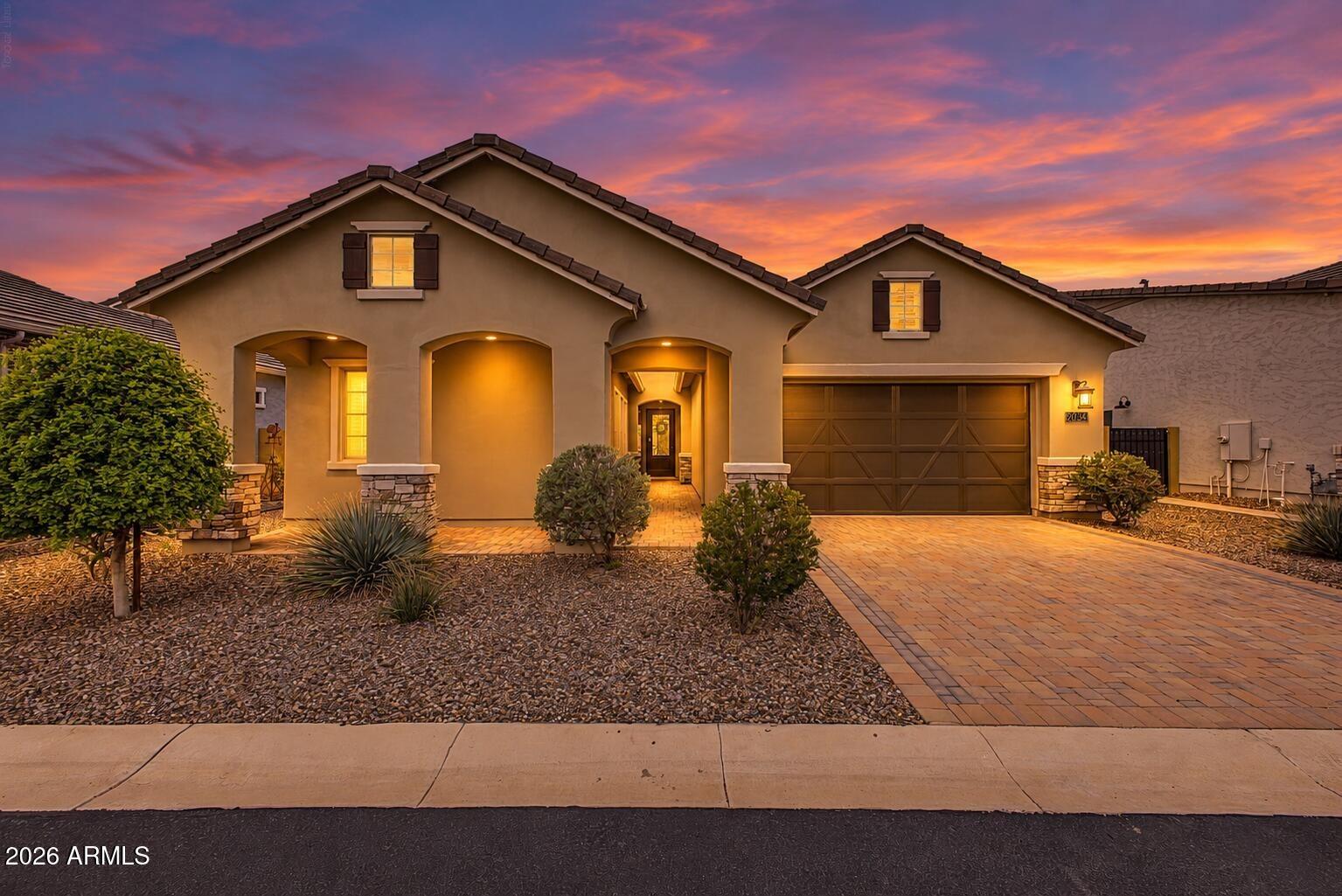 E June Cir, Mesa, AZ 85207