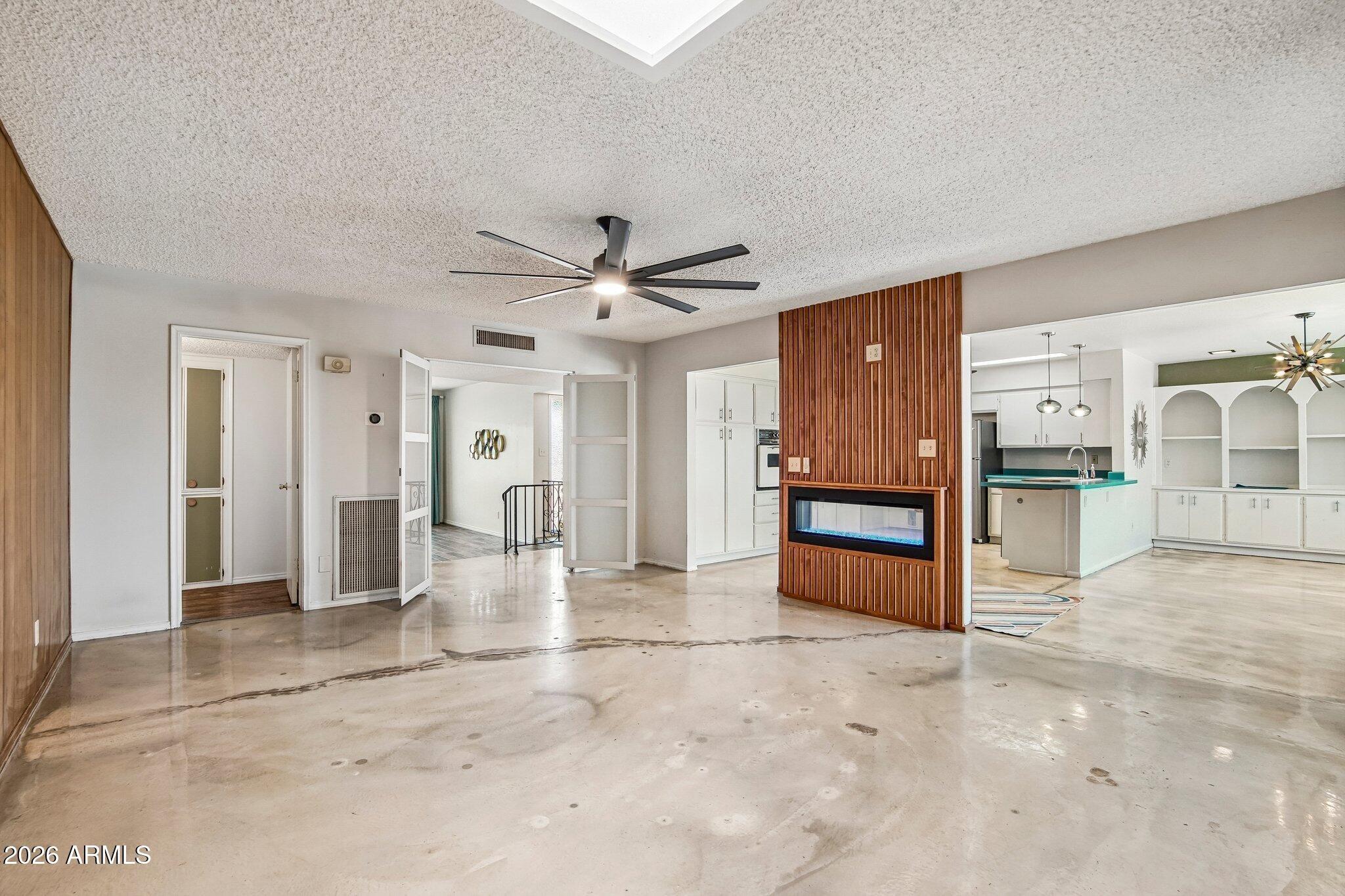 E Claire Dr, Phoenix, AZ 85032