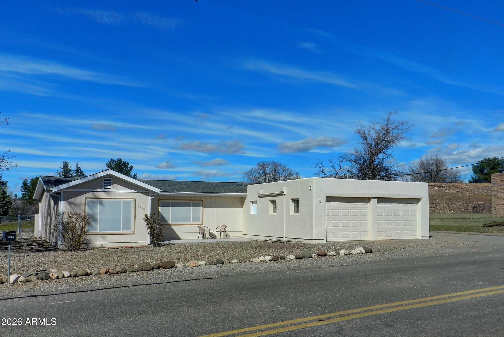 E Lake Shore Dr, Rimrock, AZ 86335