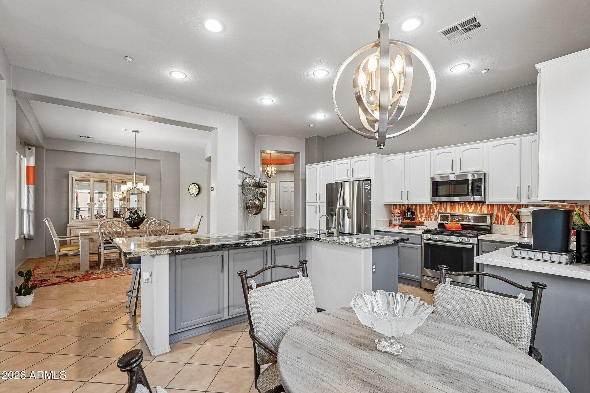 W Fetlock Trl, Peoria, AZ 85383