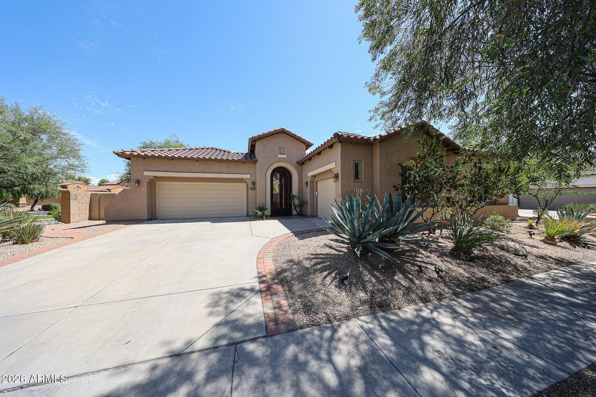N 19th Ave, Phoenix, AZ 85085