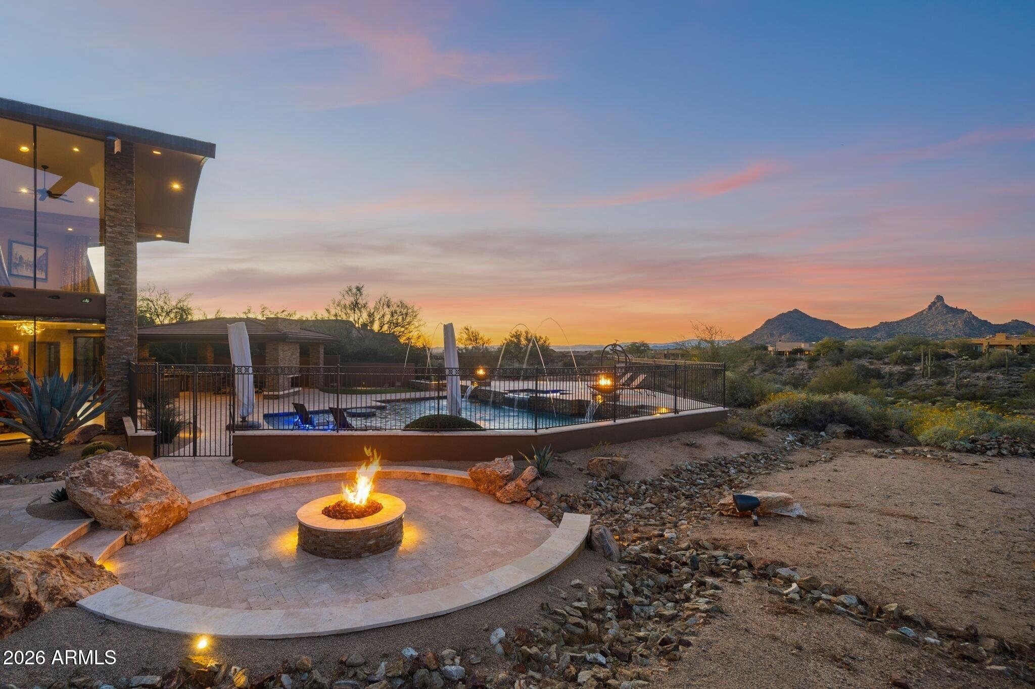 E Pinnacle Peak Rd, Scottsdale, AZ 85255