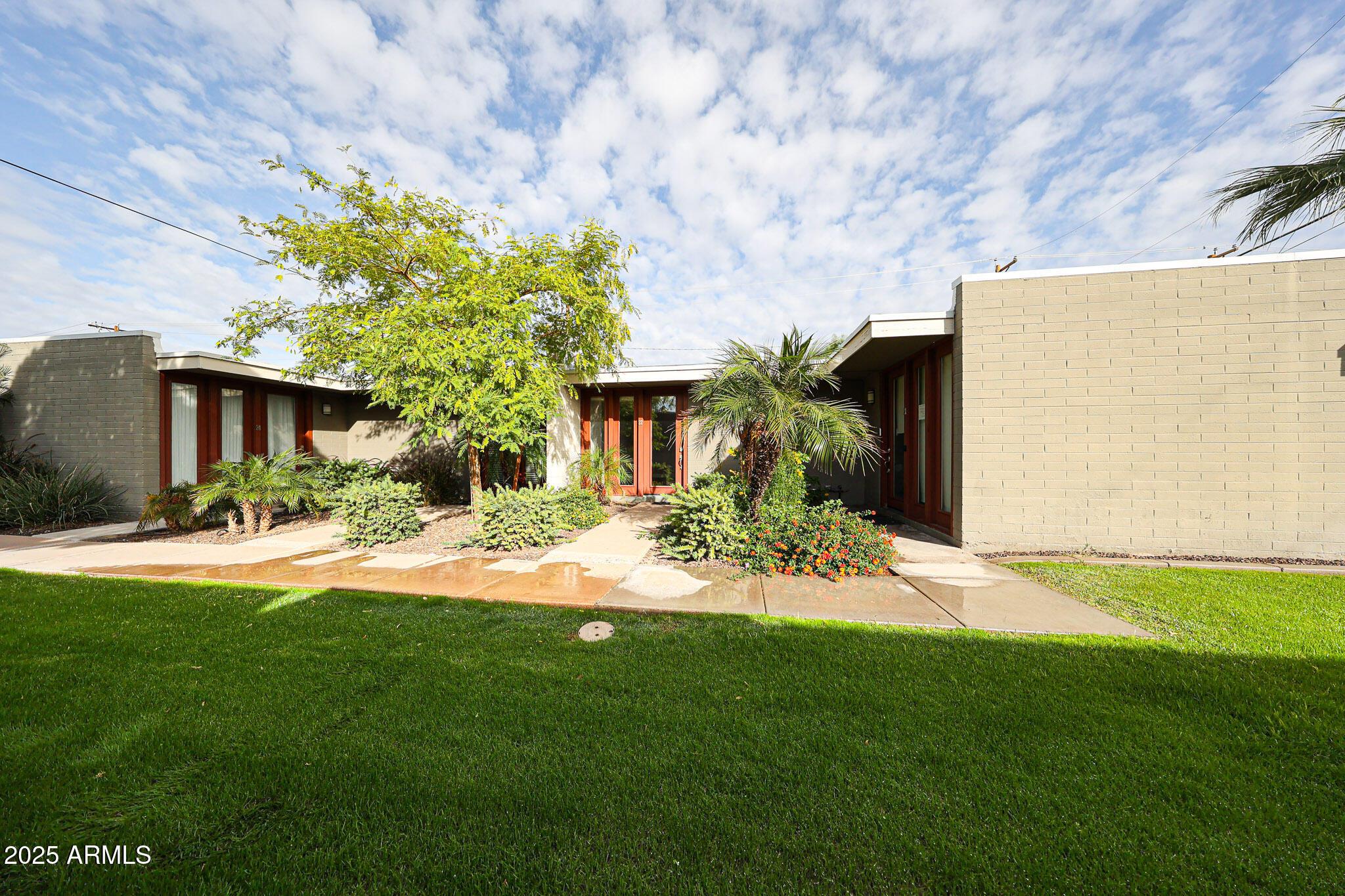 N 27th St, Phoenix, AZ 85016