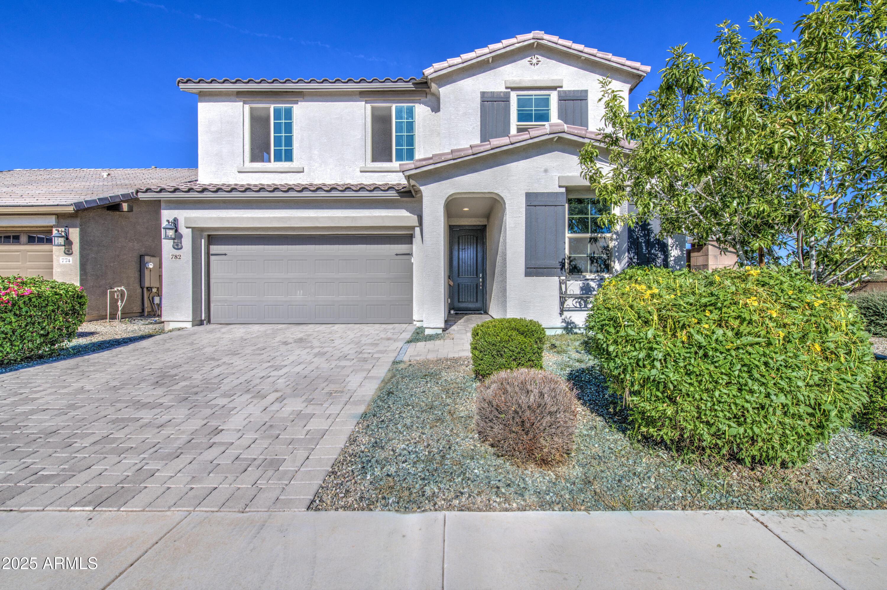 E Betsy Ln, Gilbert, AZ 85296