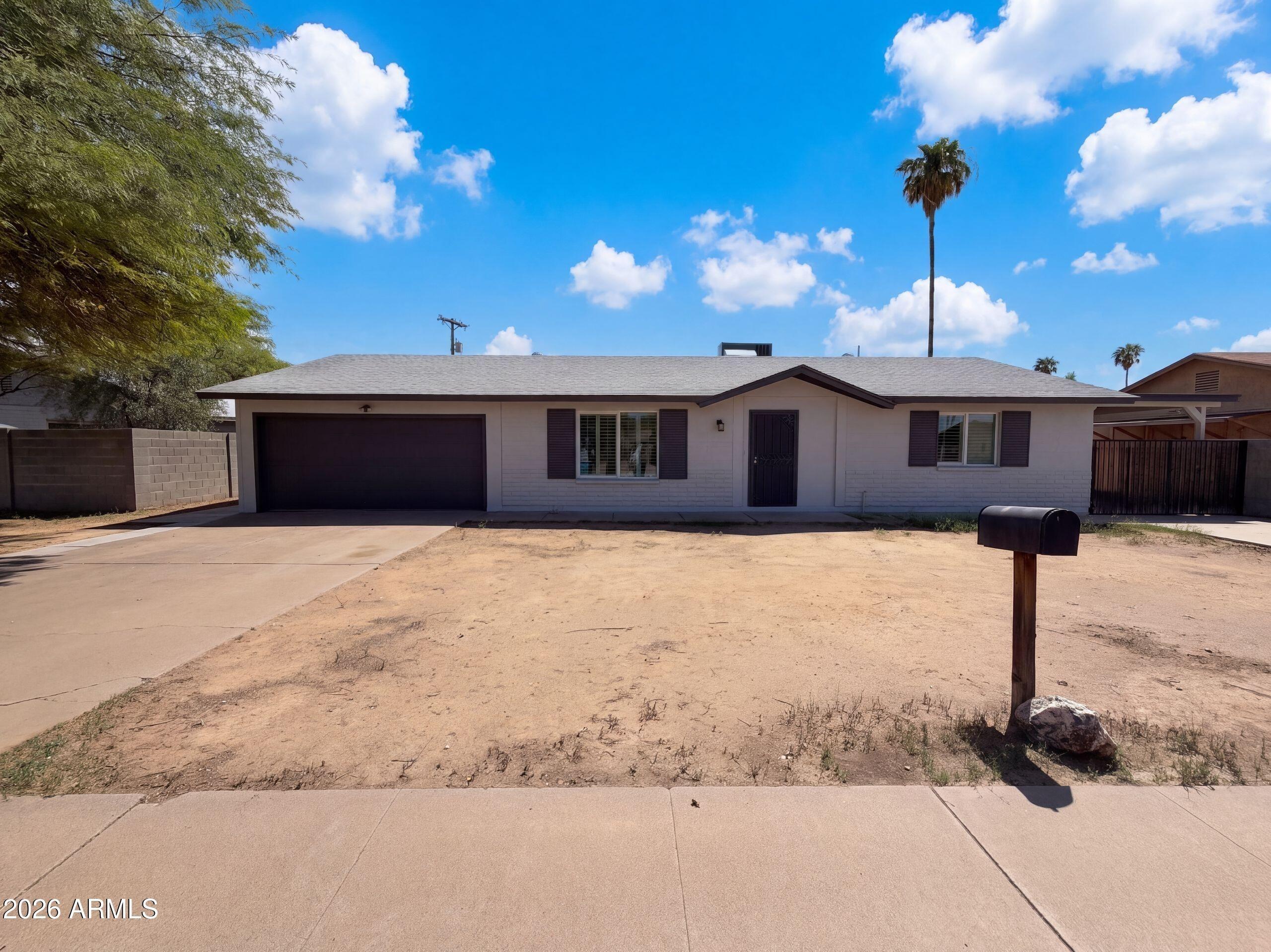 W Monterosa St, Phoenix, AZ 85033