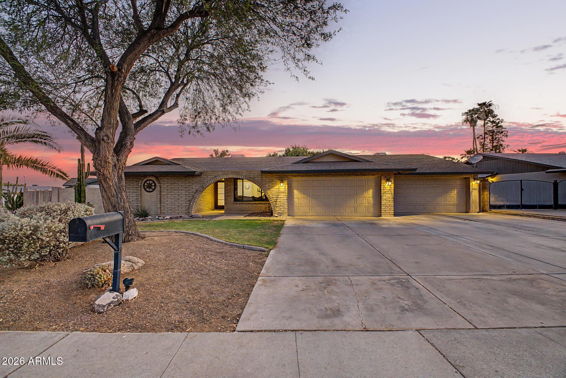 N 36th Dr, Phoenix, AZ 85053