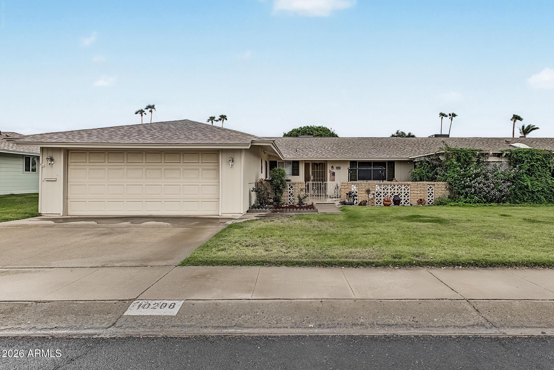 W Kingswood Cir, Sun City, AZ 85351