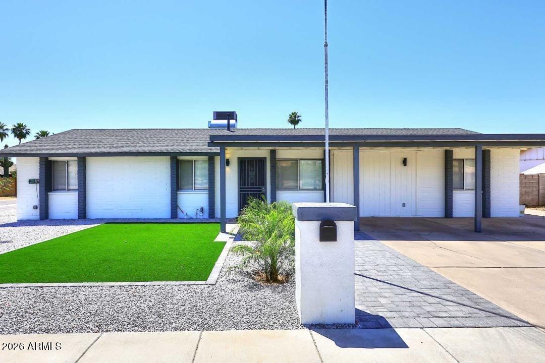 E Union Hills Dr, Phoenix, AZ 85050
