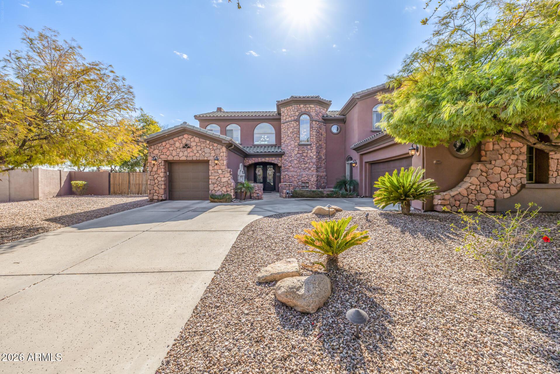 S Roy Rogers Way, Gilbert, AZ 85297