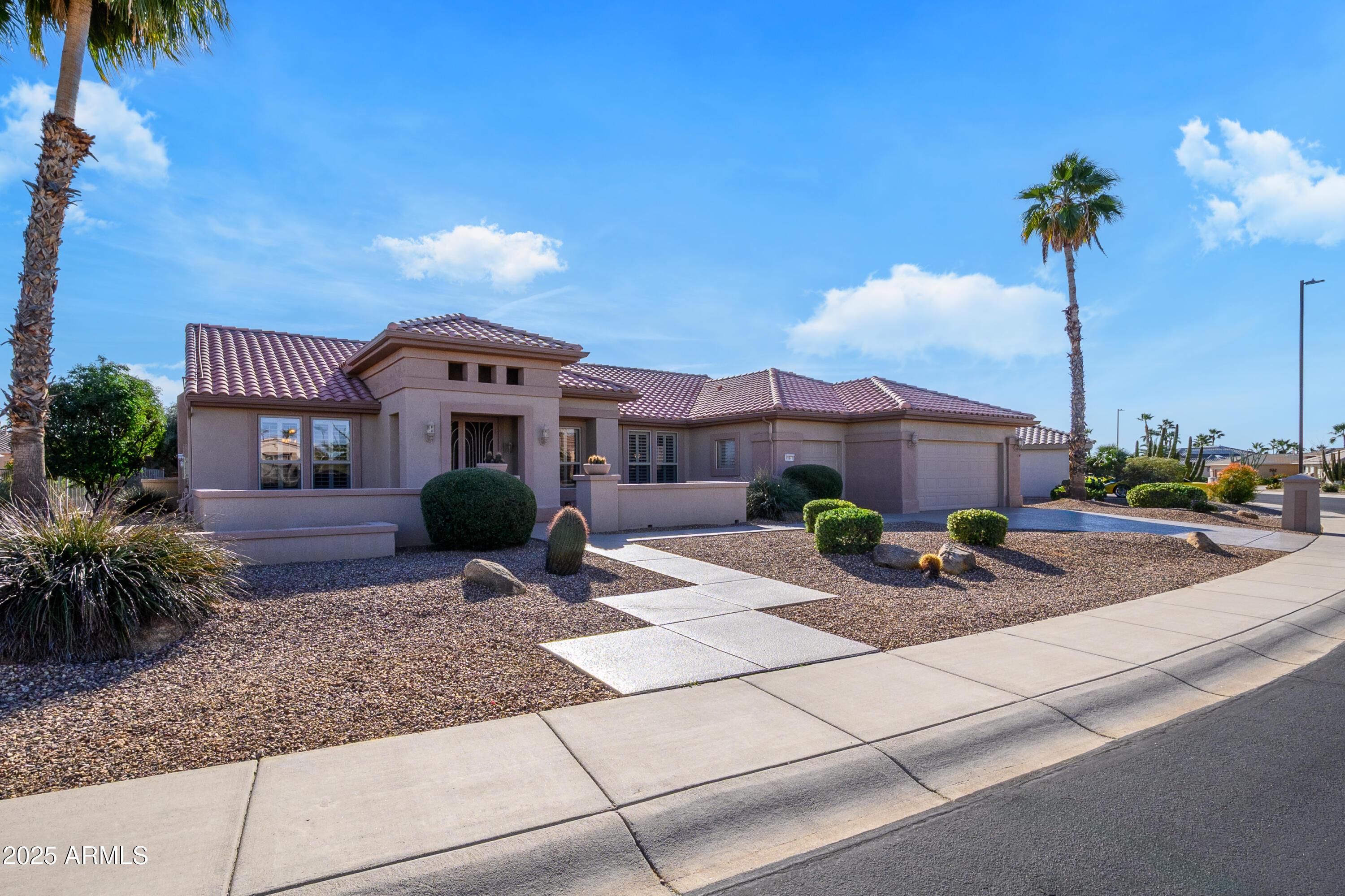 N Half Moon Dr, Surprise, AZ 85374