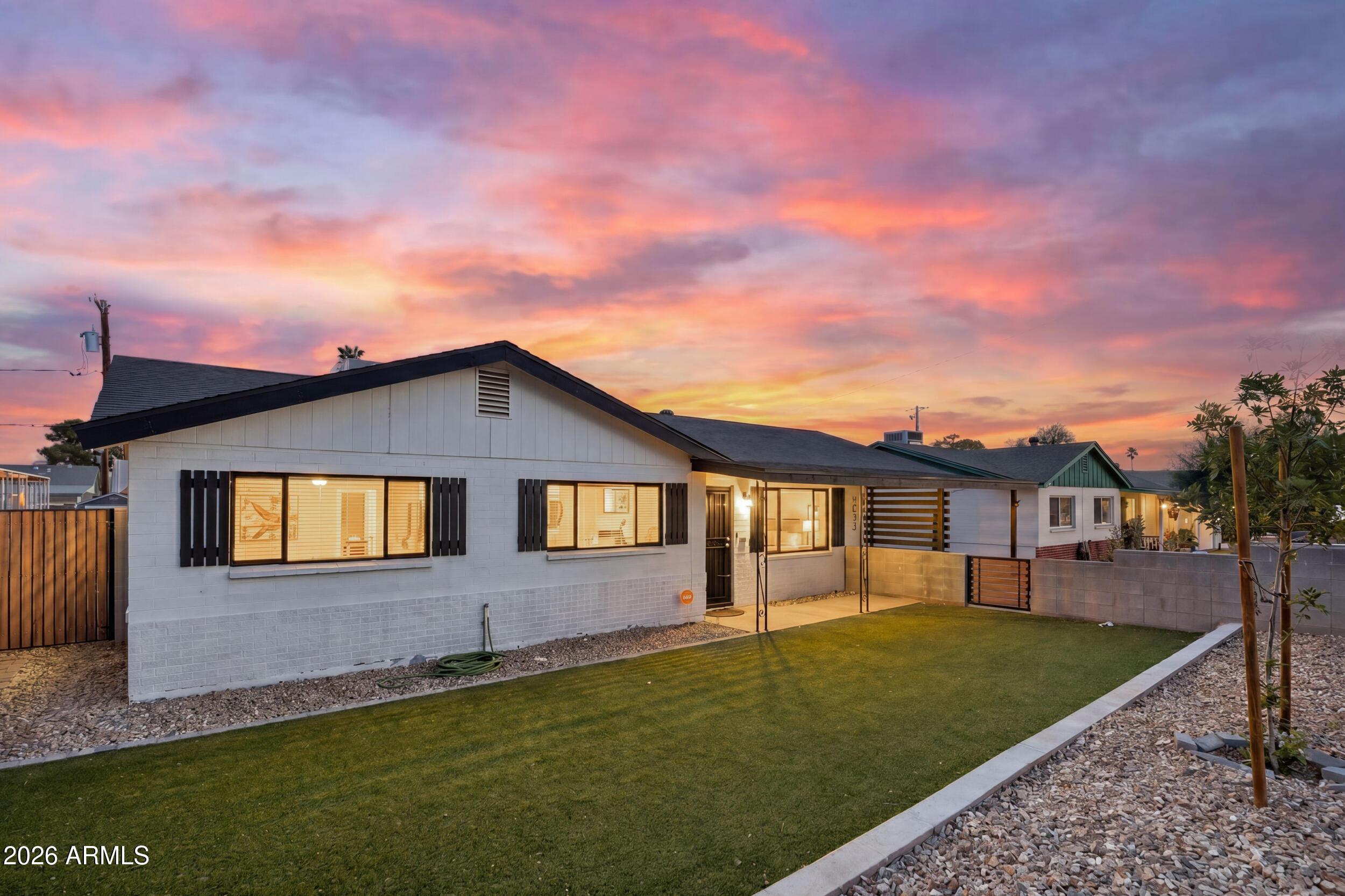 E El Caminito Dr, Phoenix, AZ 85020