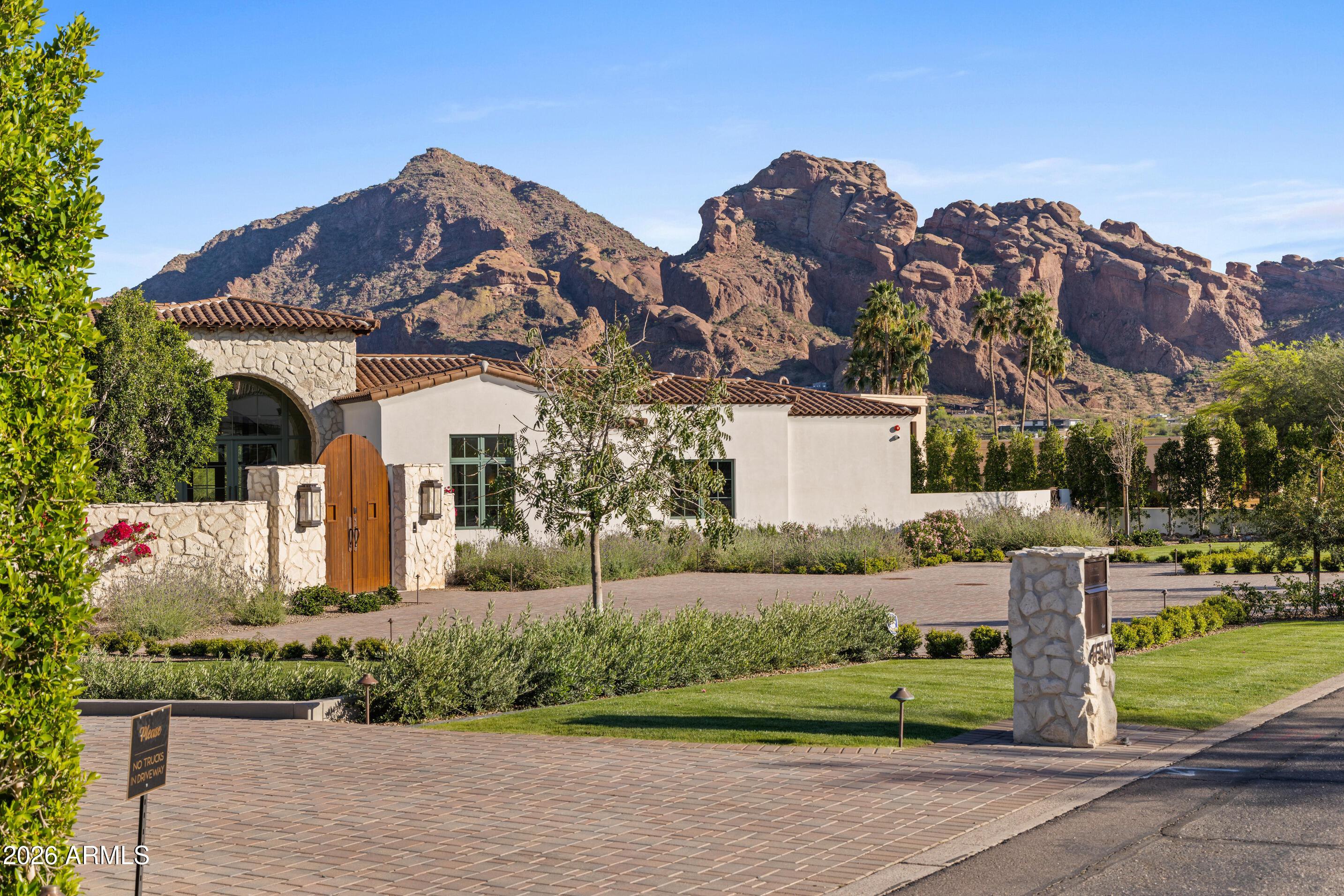 N 48th St, Paradise Valley, AZ 85253