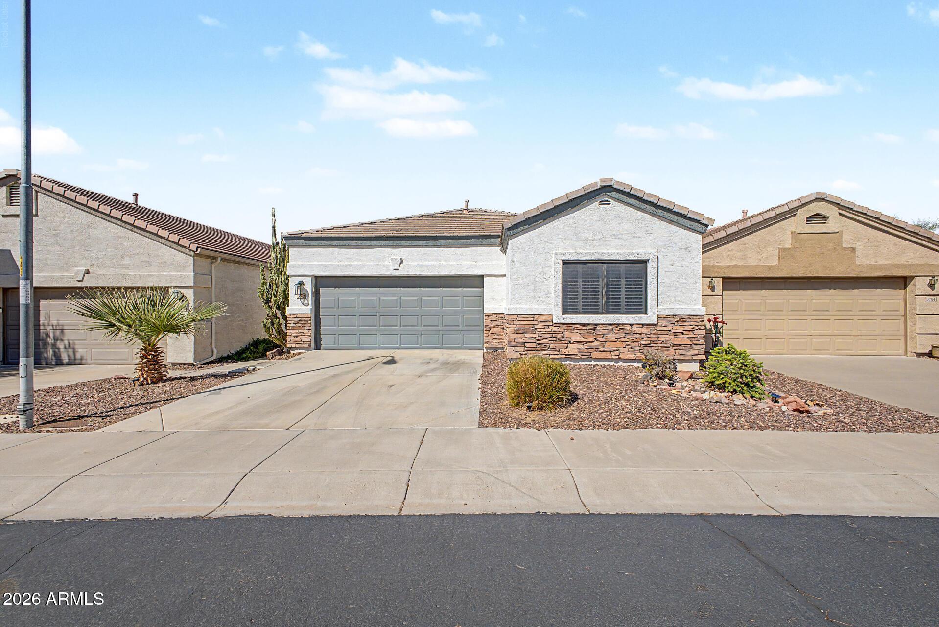 E Maldonado Dr, Phoenix, AZ 85042