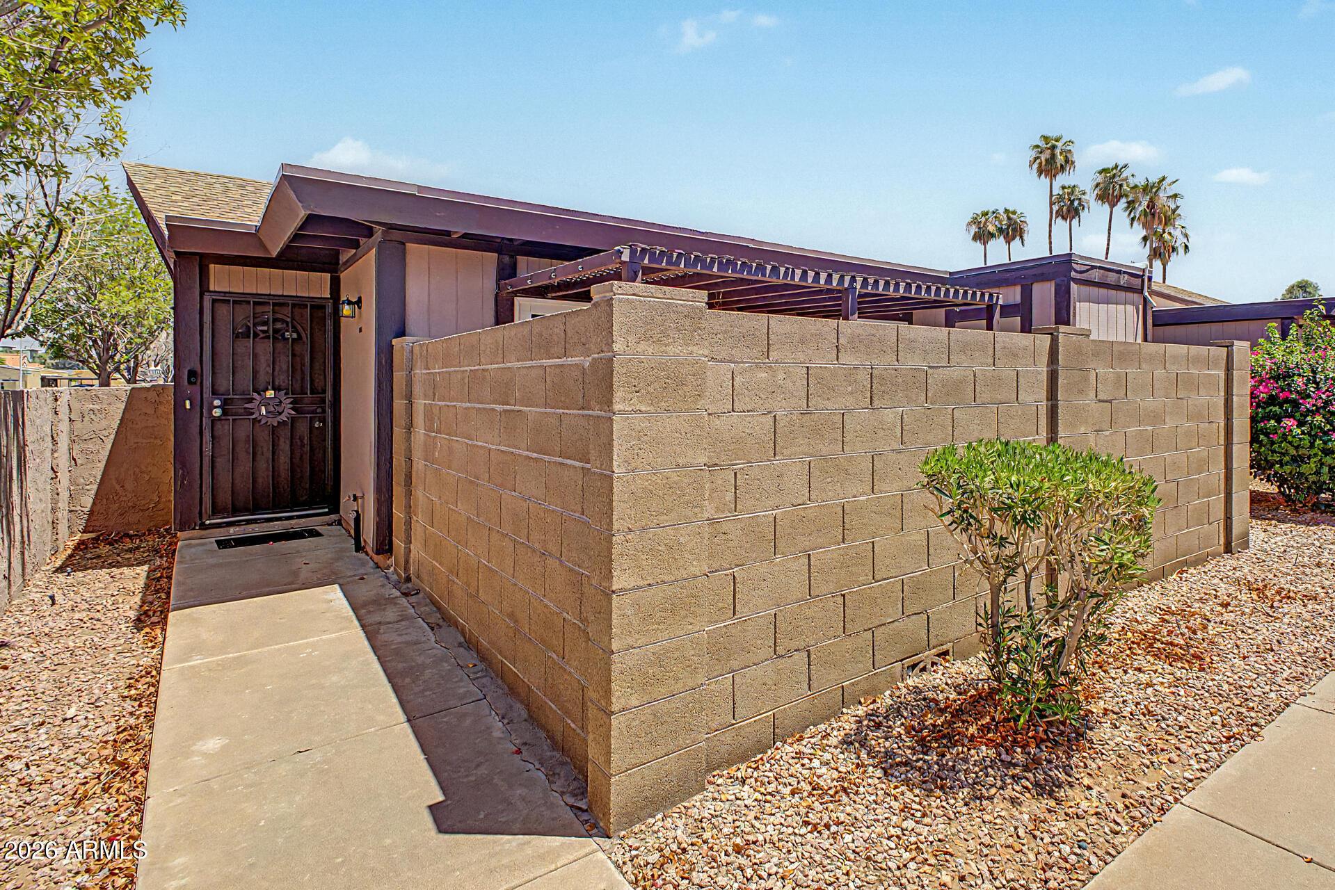 E Kirkland Ln, Tempe, AZ 85281