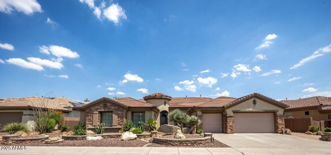N Club Pointe Dr, Phoenix, AZ 85086