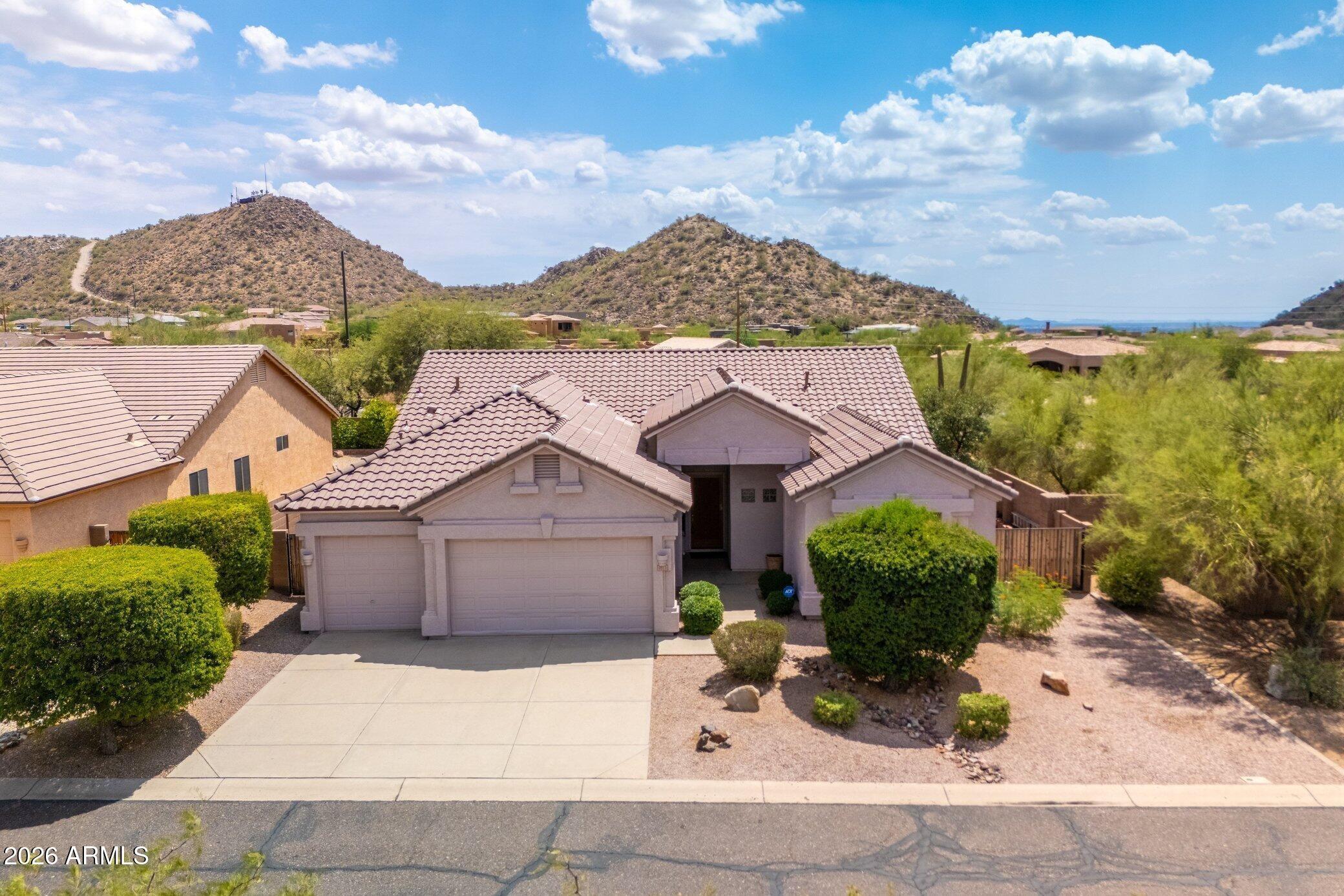 E Knoll Cir, Mesa, AZ 85207