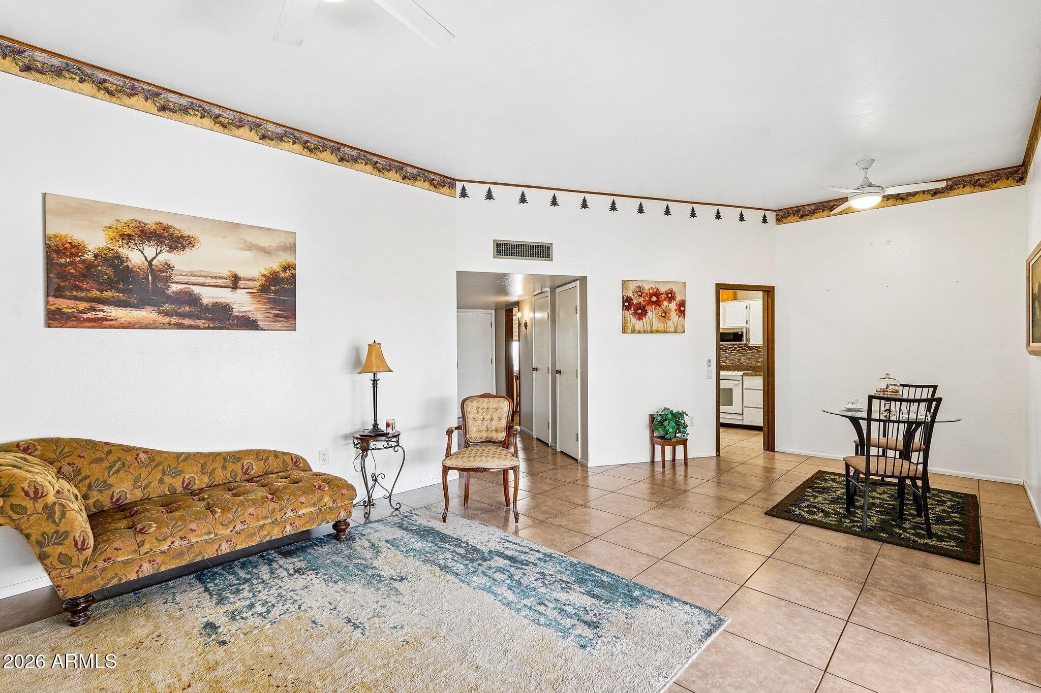 N 111th Ave, Sun City, AZ 85351