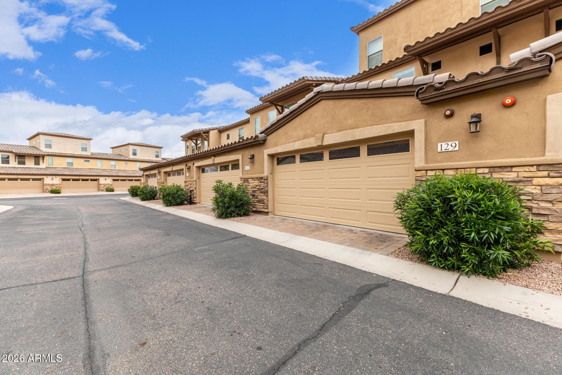 S Skyline, Mesa, AZ 85212