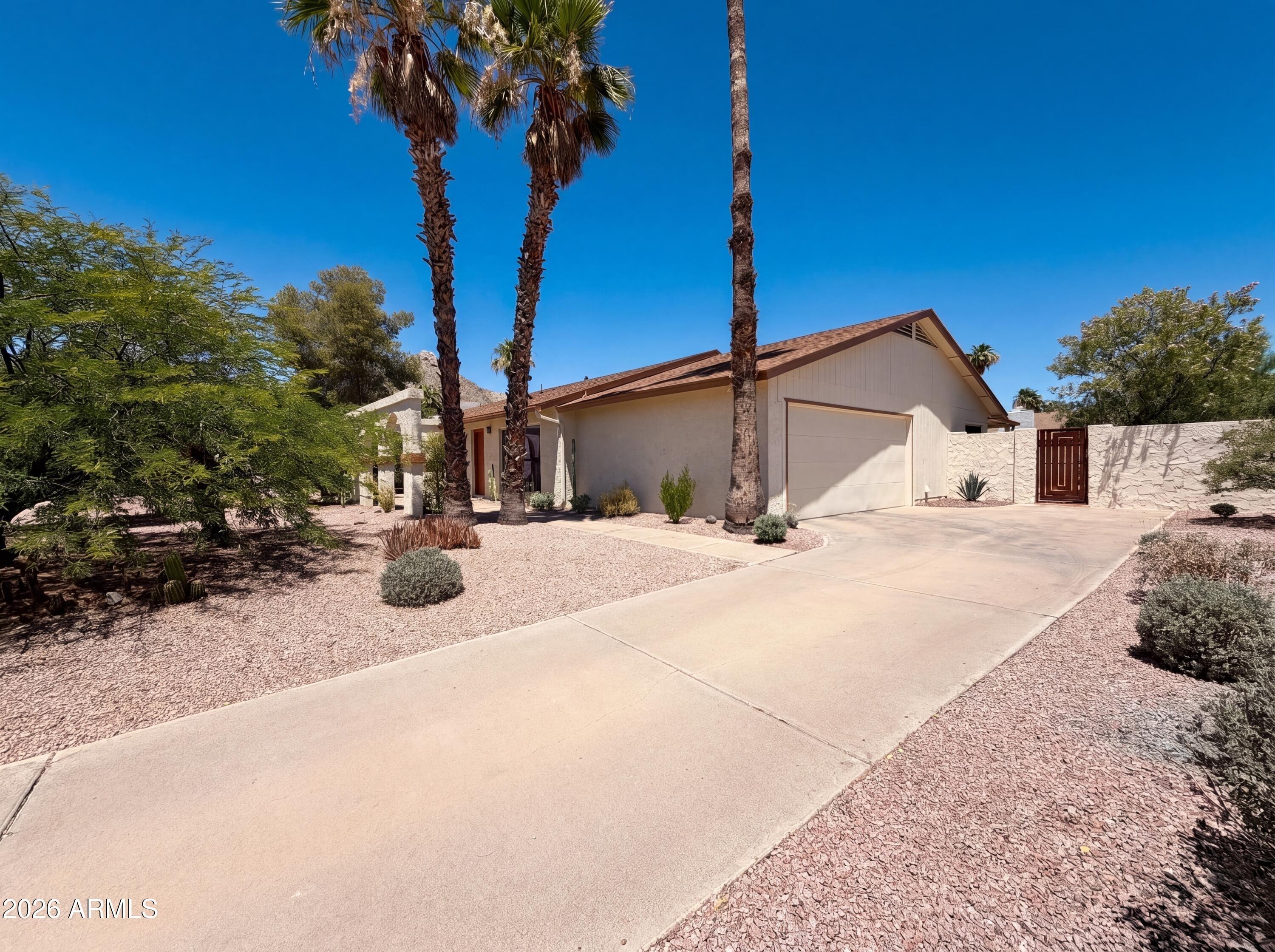 E Mescal St, Phoenix, AZ 85028