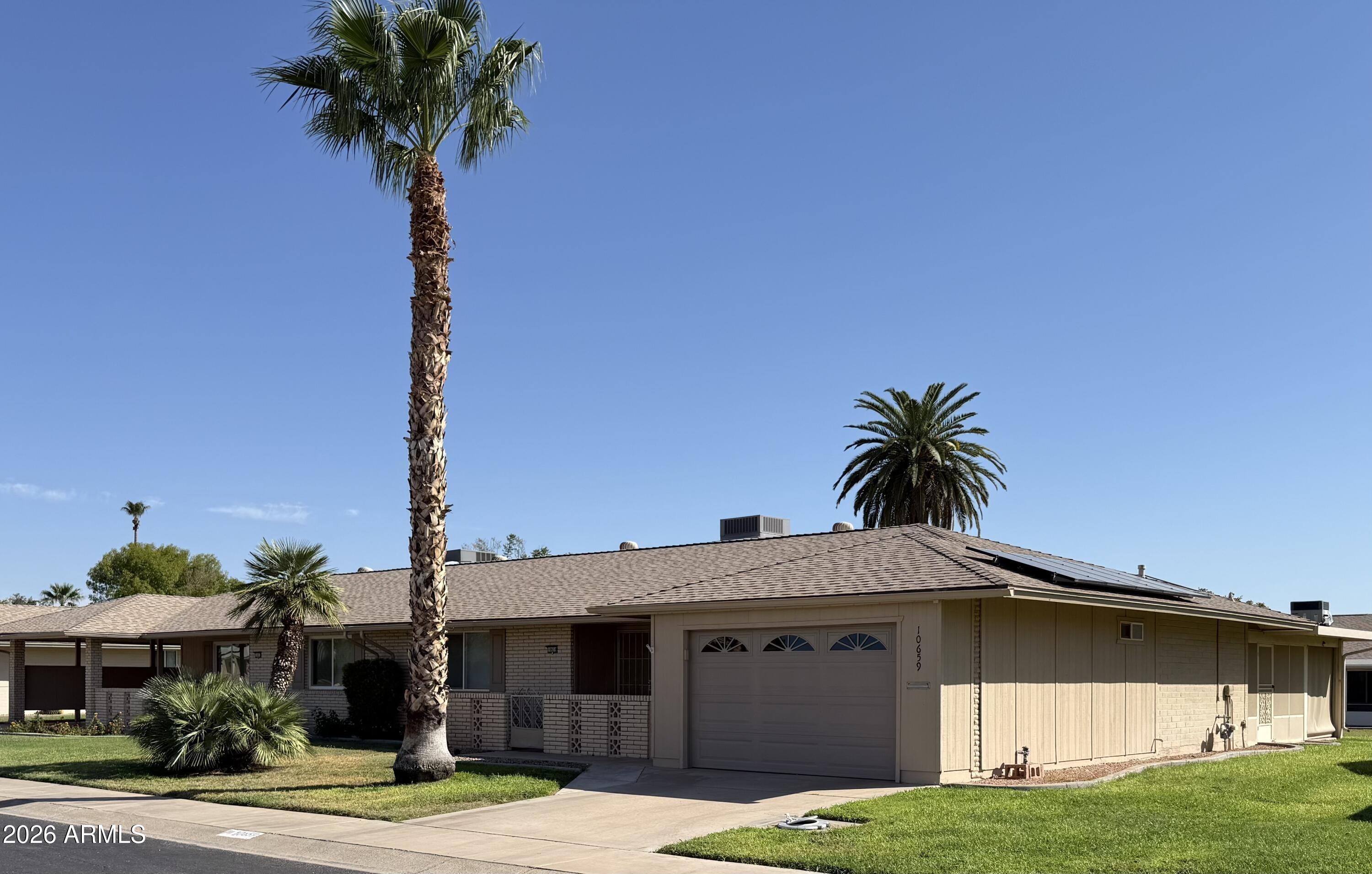 W Tropicana Cir, Sun City, AZ 85351