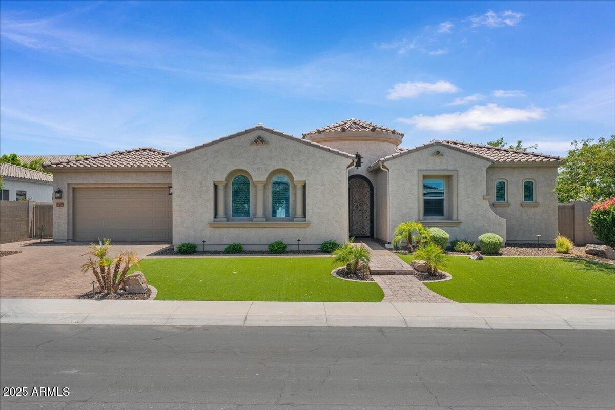 E Strawberry Dr, Gilbert, AZ 85298