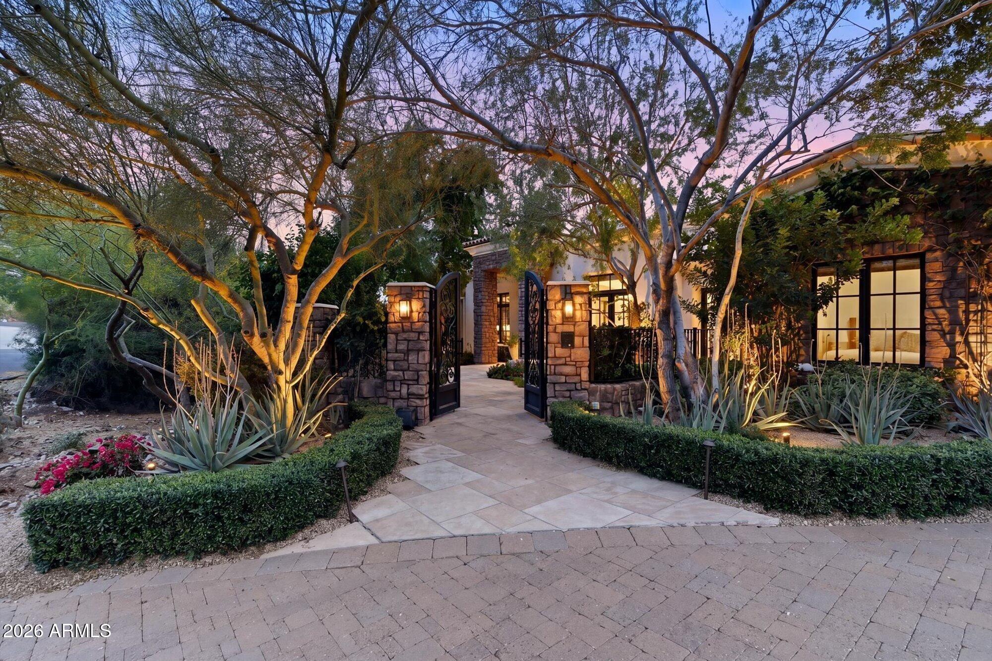 N Hillside Dr, Paradise Valley, AZ 85253