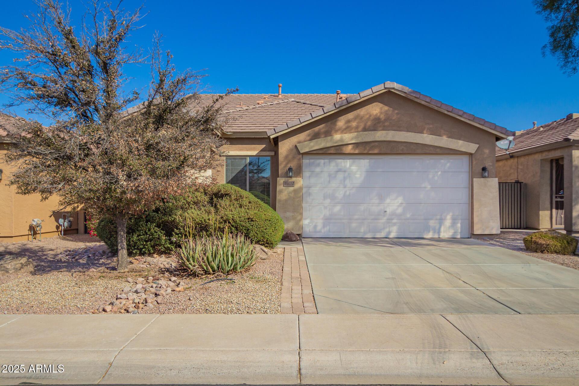 W Barbara Ln, Maricopa, AZ 85139