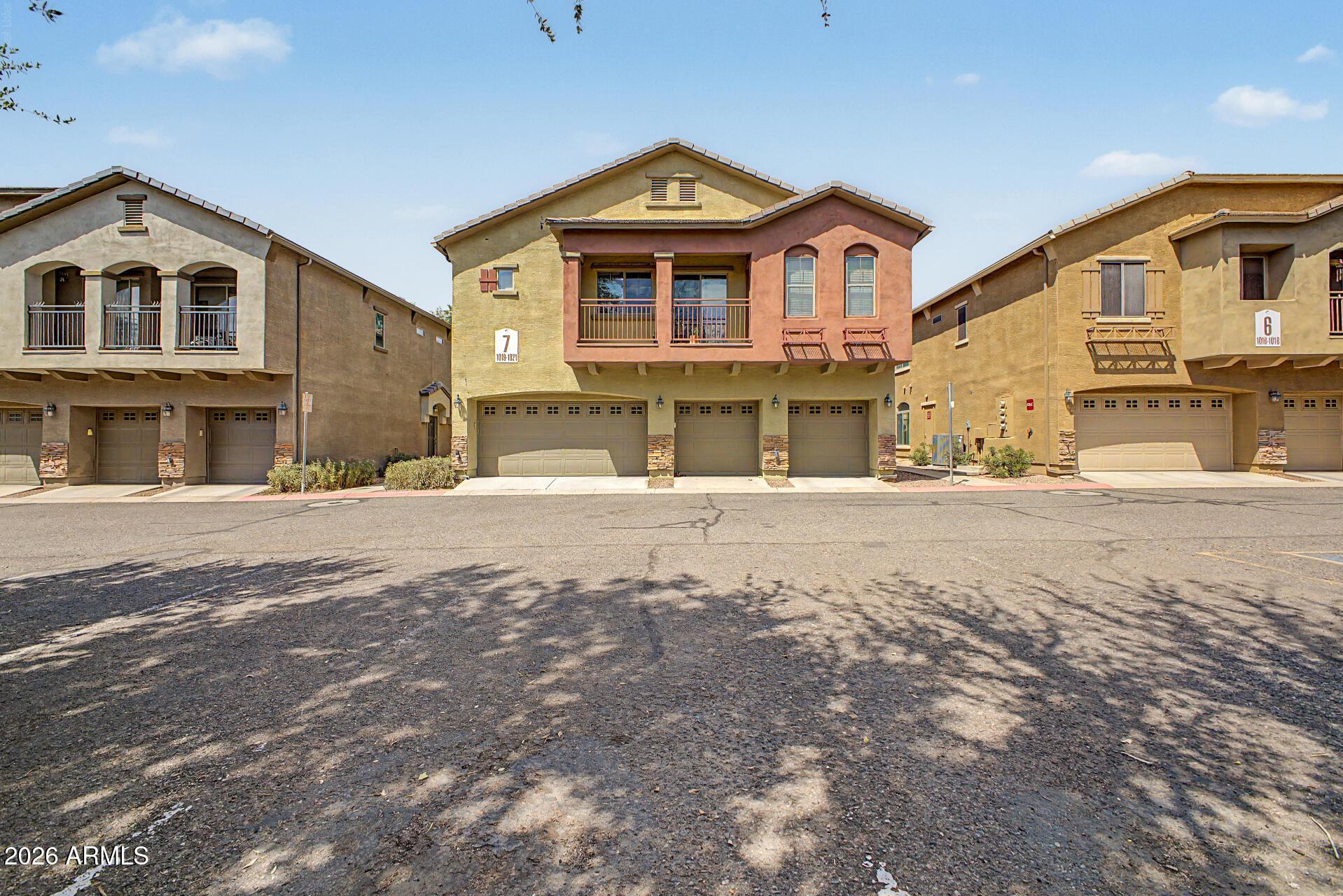 N 32nd St, Phoenix, AZ 85032
