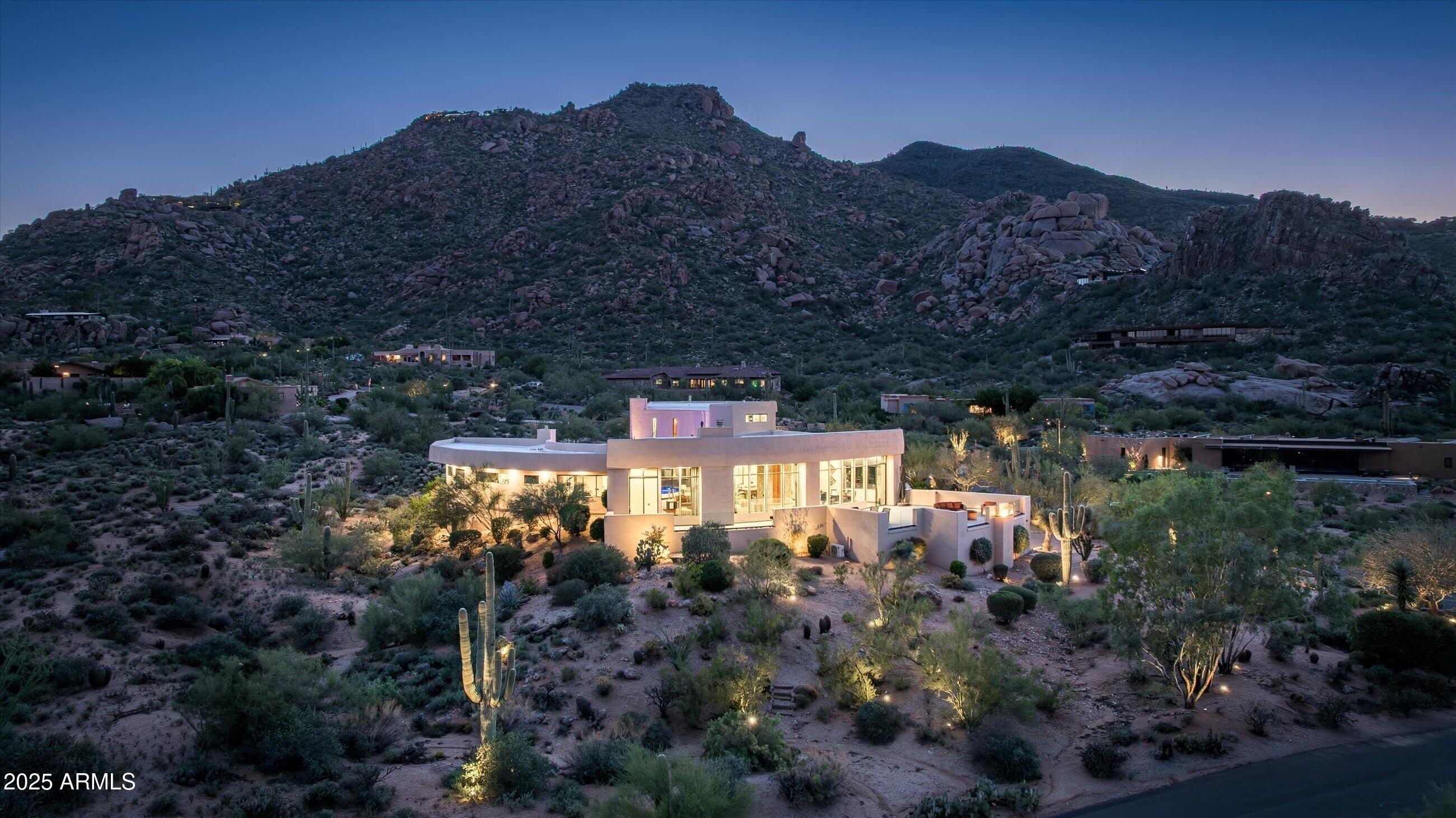 N Peaceful Pl, Carefree, AZ 85377