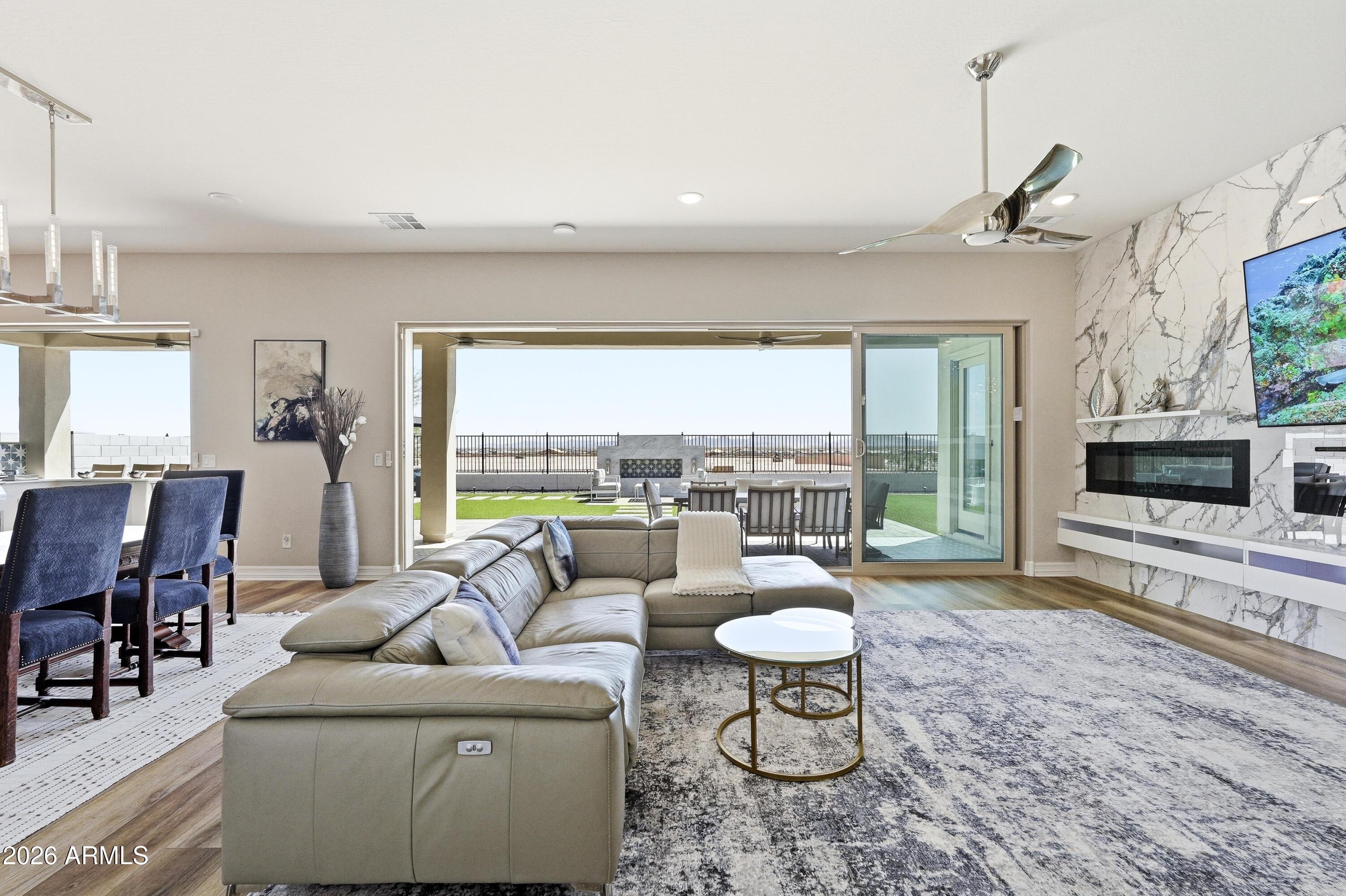 W Thunderhill Pl, Goodyear, AZ 85338