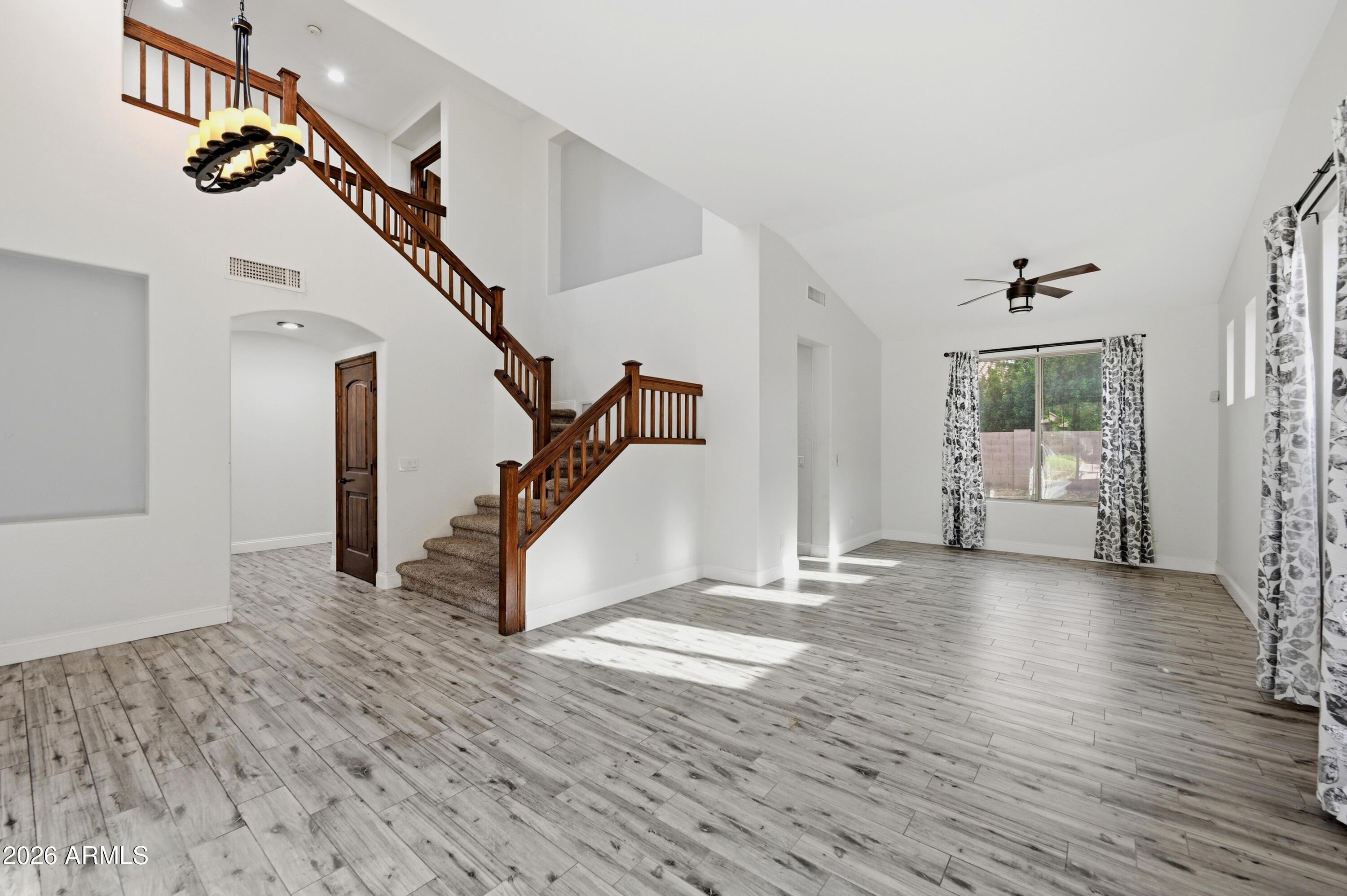 E Krista Way, Tempe, AZ 85284