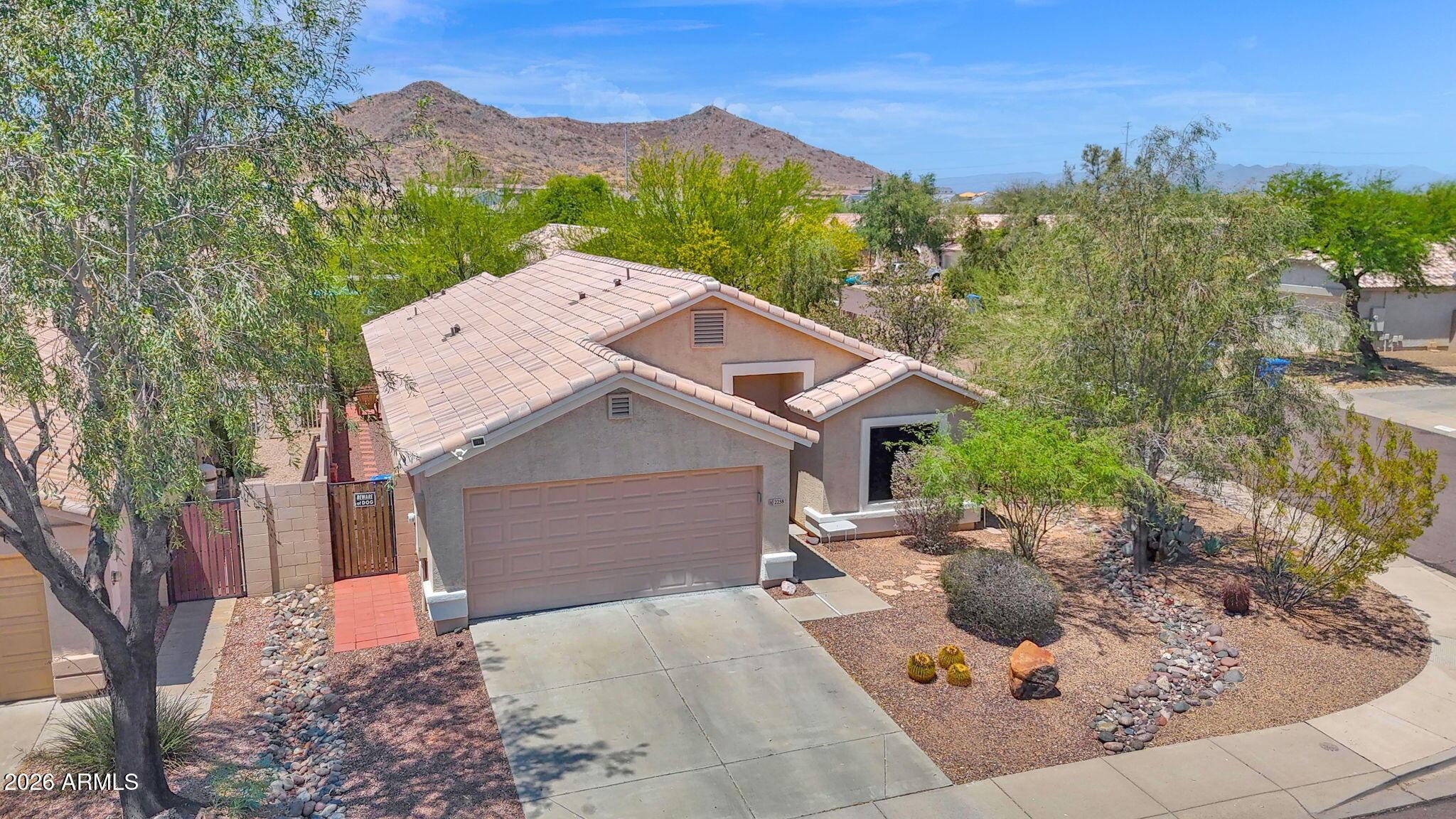 E Soft Wind Dr, Phoenix, AZ 85024